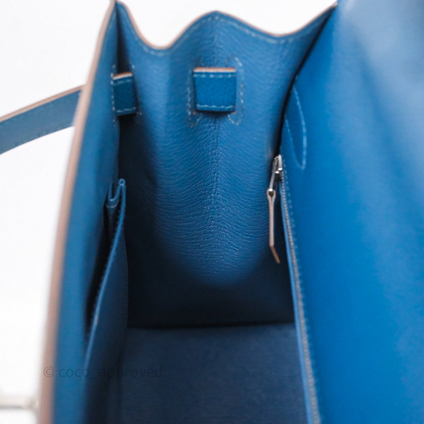 Hermès Kelly 32 Sellier Bleu Thalassa 7A/ White Epsom Palladium Hardware