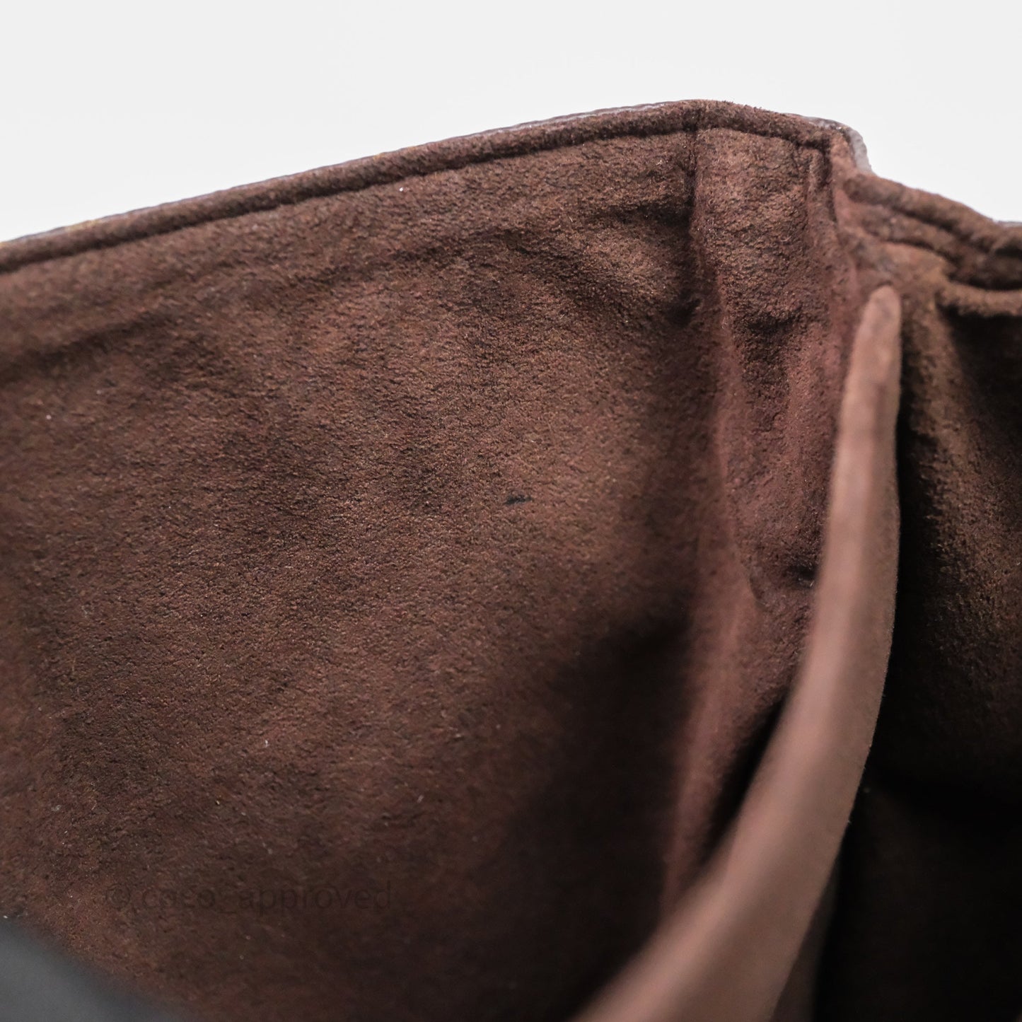 Louis Vuitton Pochette Metis Monogram Canvas