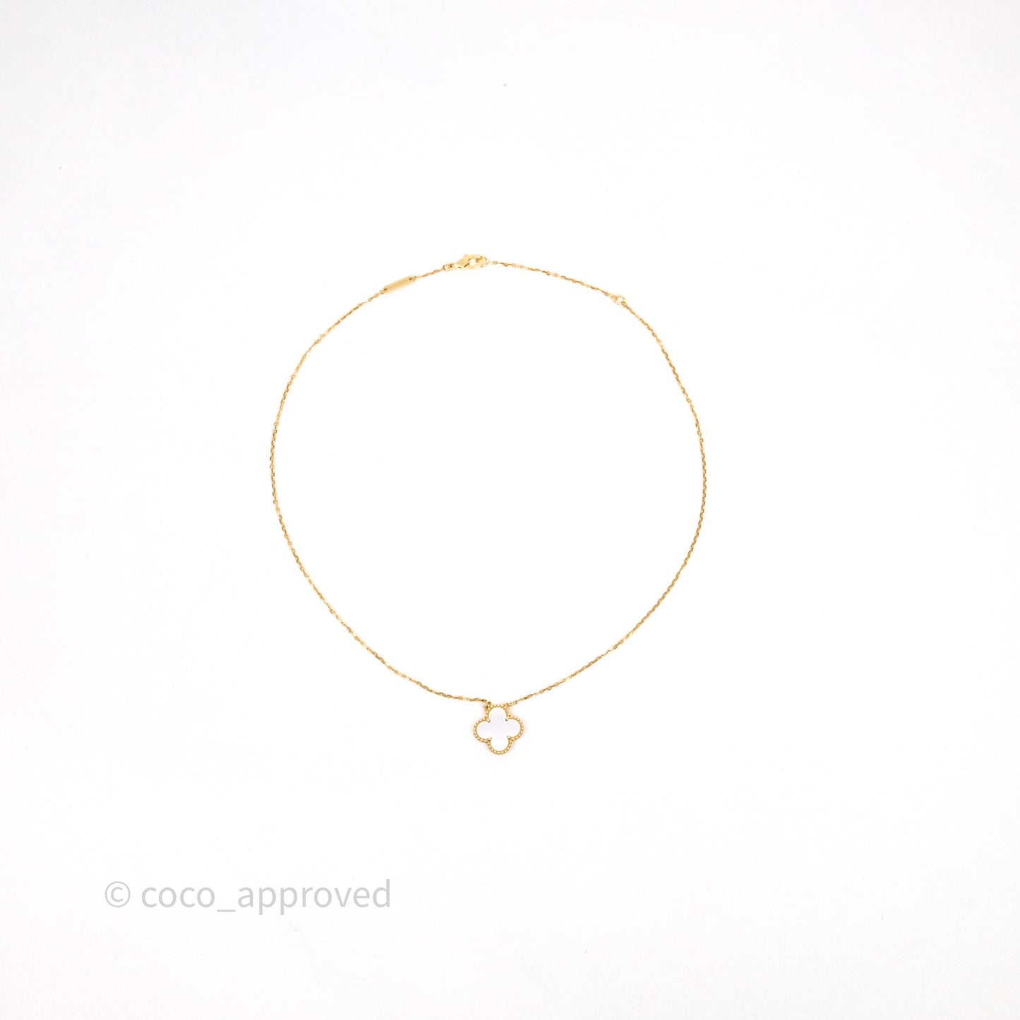 Van Cleef & Arpels Vintage Alhambra Pendant White Mother-of-pearl Yellow Gold