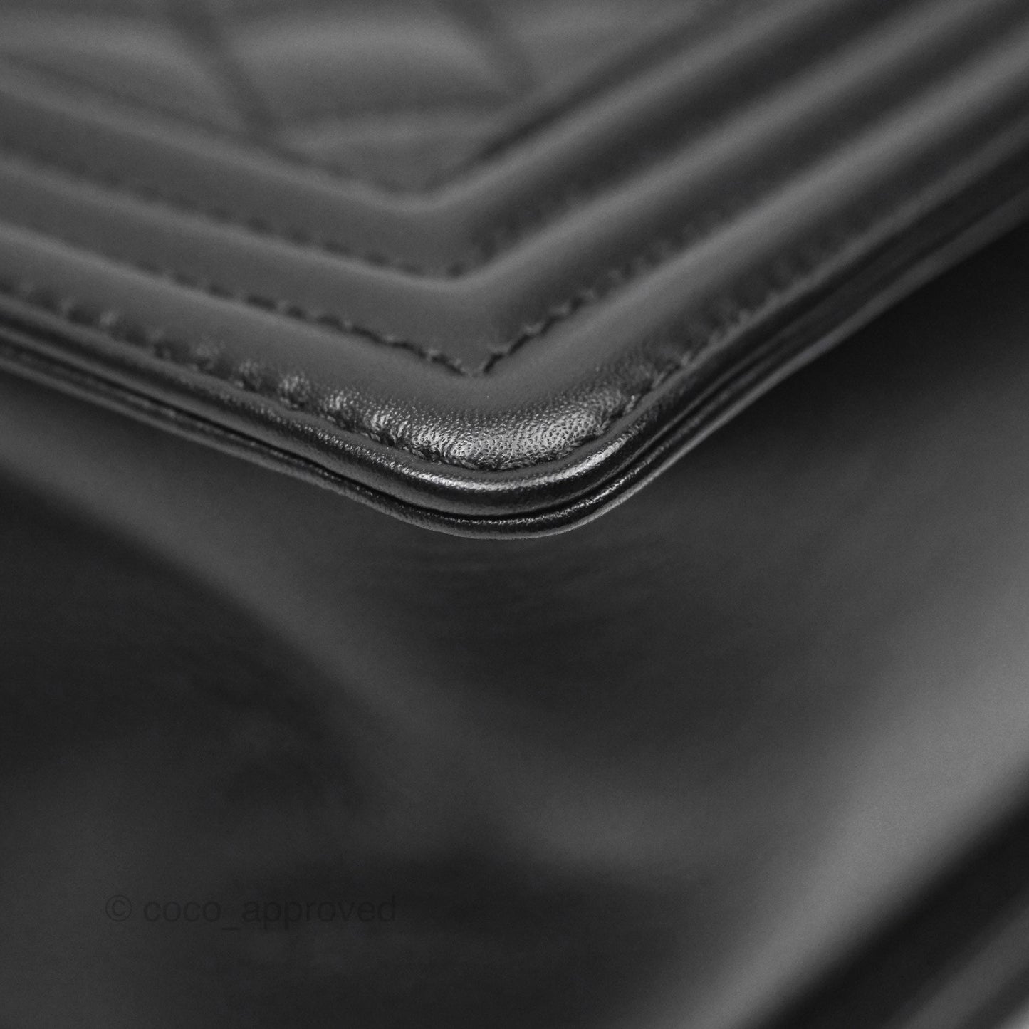 Chanel Medium Boy Quilted Black Calfskin Ruthenium Hardware