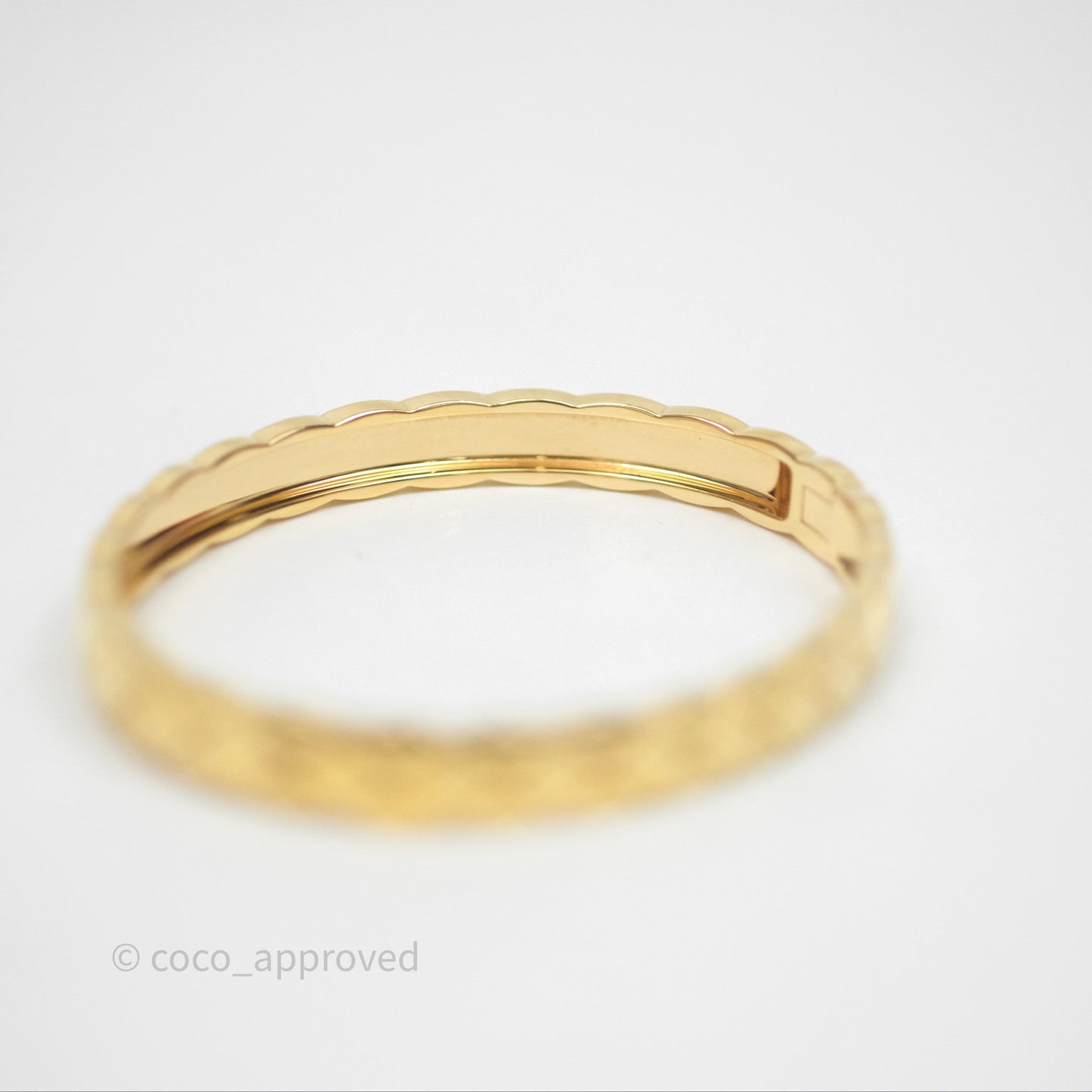 Chanel Coco Crush Bracelet Quilted Motif 18K Yellow Gold