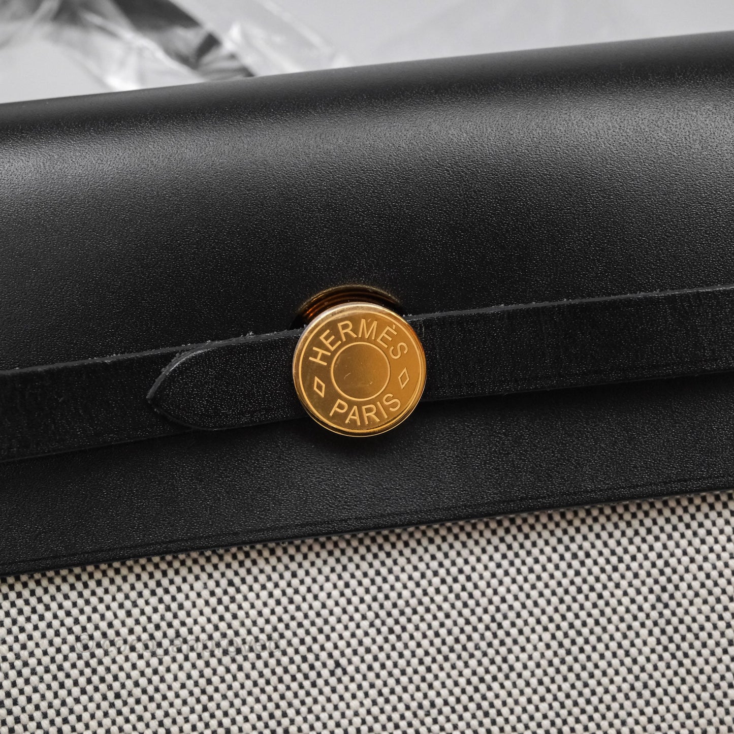 Hermès Herbag Zip 20 Mini Ecru-Noir Canvas Gold Hardware