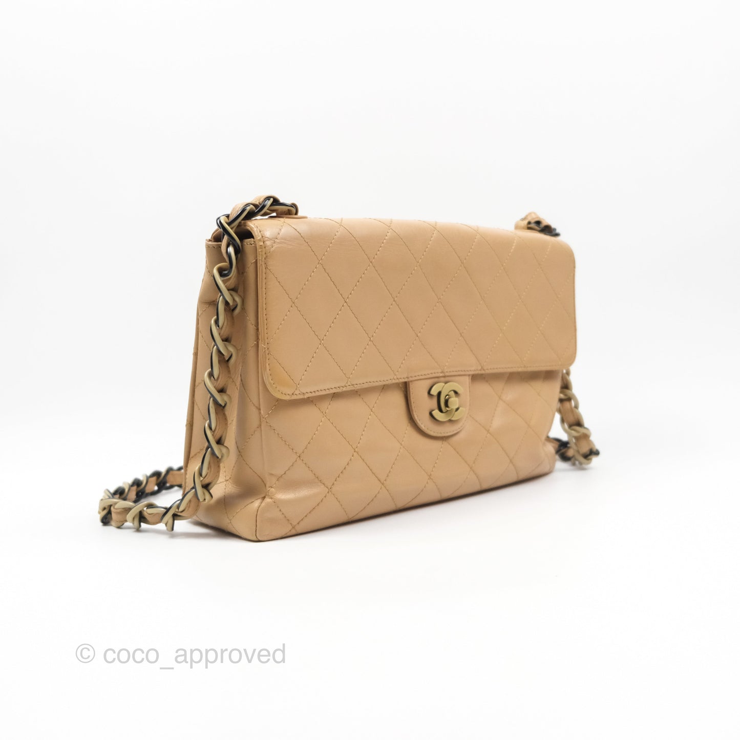 Chanel Vintage Jumbo Beige Flap Bag Lambskin Enamel Hardware