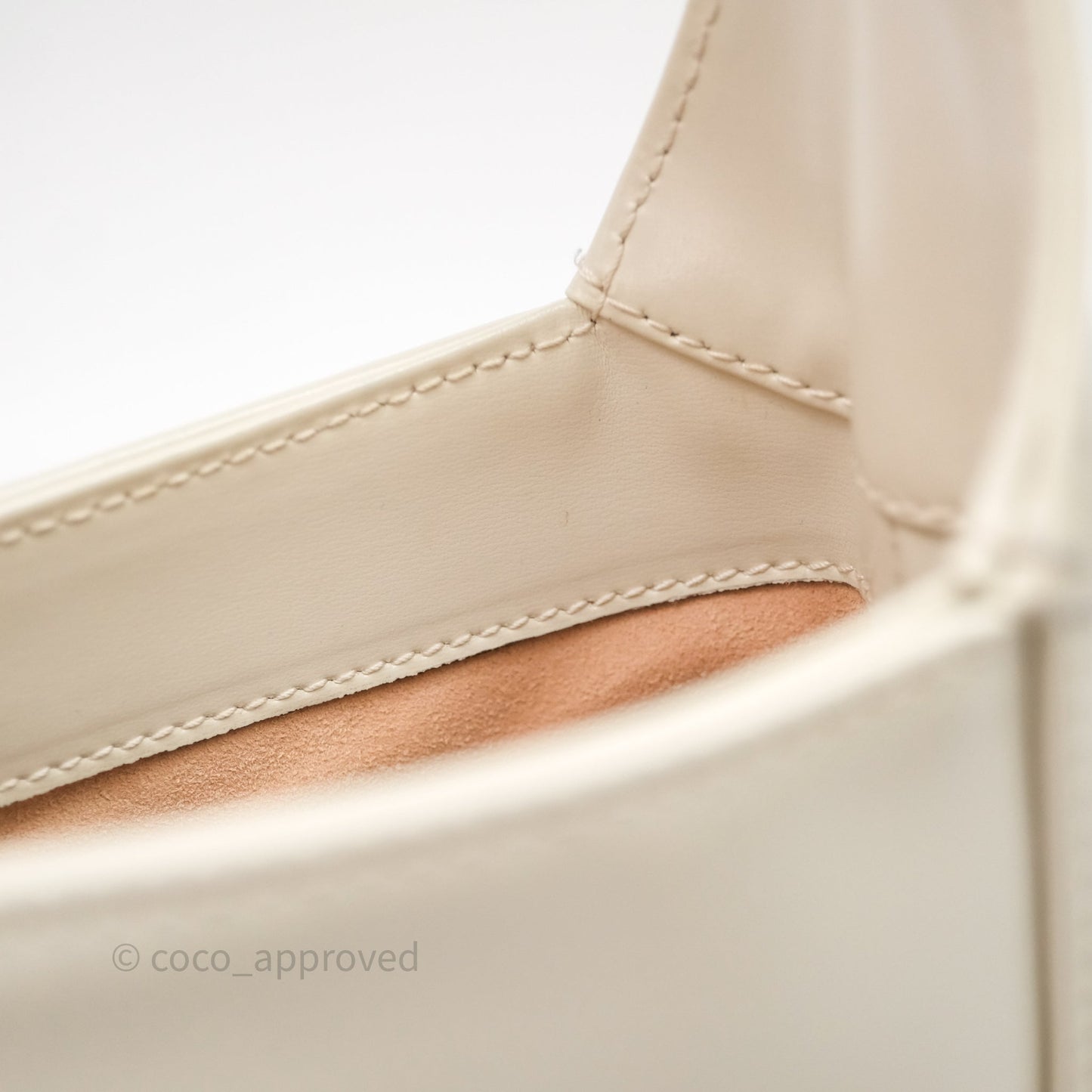 Gucci Jackie 1961 White Small Shoulder Bag Gold Hardware