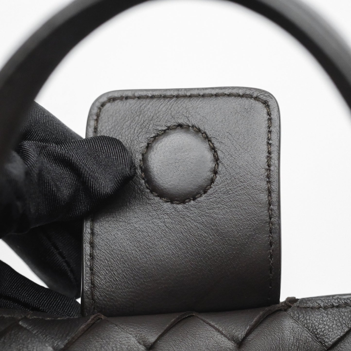 Bottega Veneta Medium Andiamo Bag Fondant Brown Intrecciato Lambskin