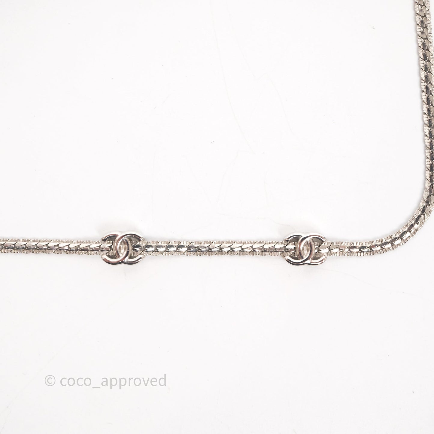 Chanel Five CC Choker Silve Tone 25V