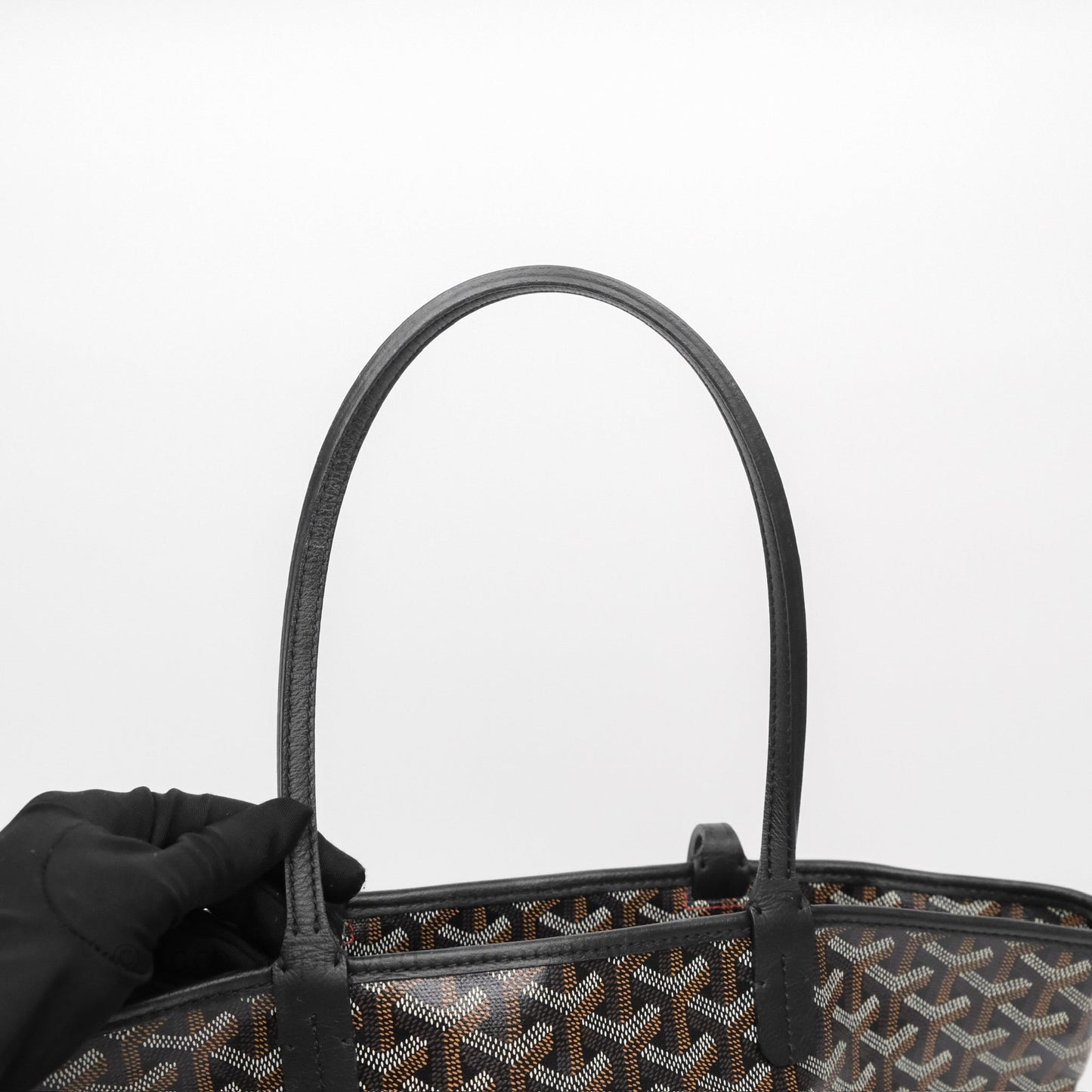 Goyard Artois Tote PM⁣⁣⁣⁣⁣⁣⁣⁣⁣⁣⁣⁣⁣⁣⁣⁣⁣⁣⁣⁣ Goyardine Canvas Black