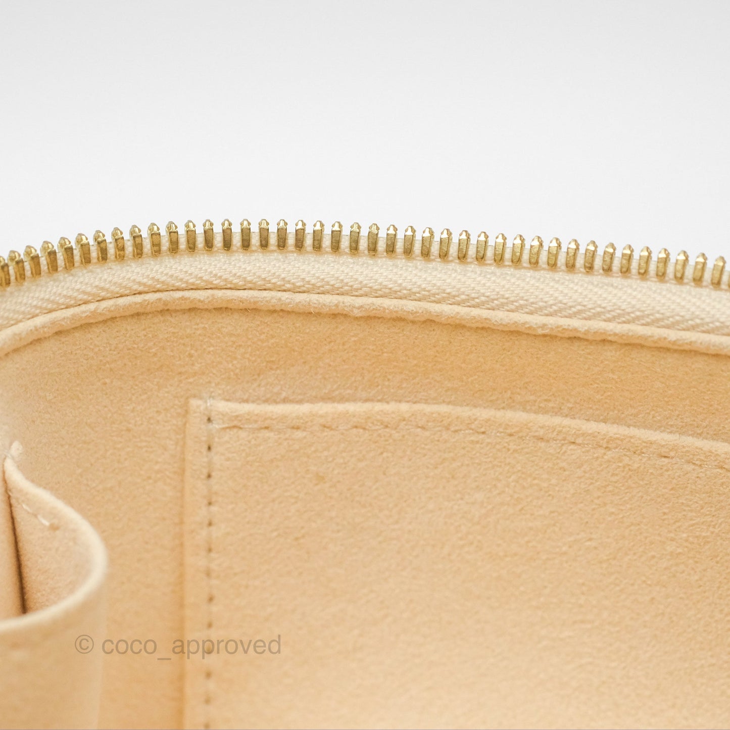 Louis Vuitton Vanity PM Empreinte Monogram Giant Creme/Bois de Rose