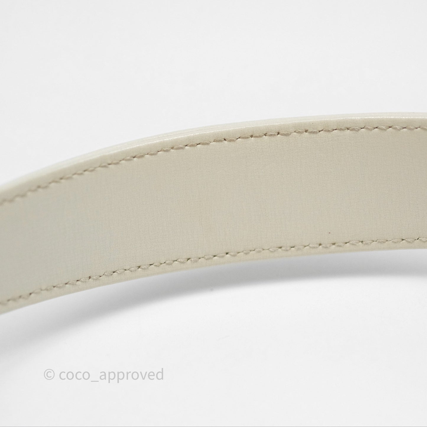 Gucci Jackie 1961 White Small Shoulder Bag Gold Hardware