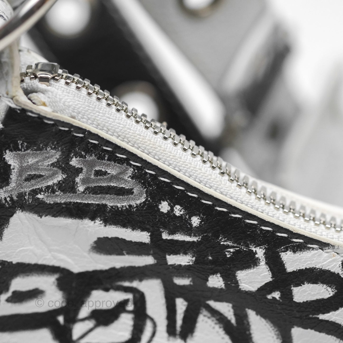 Balenciaga XS Graffiti Le Cagole Shoulder Bag White Black