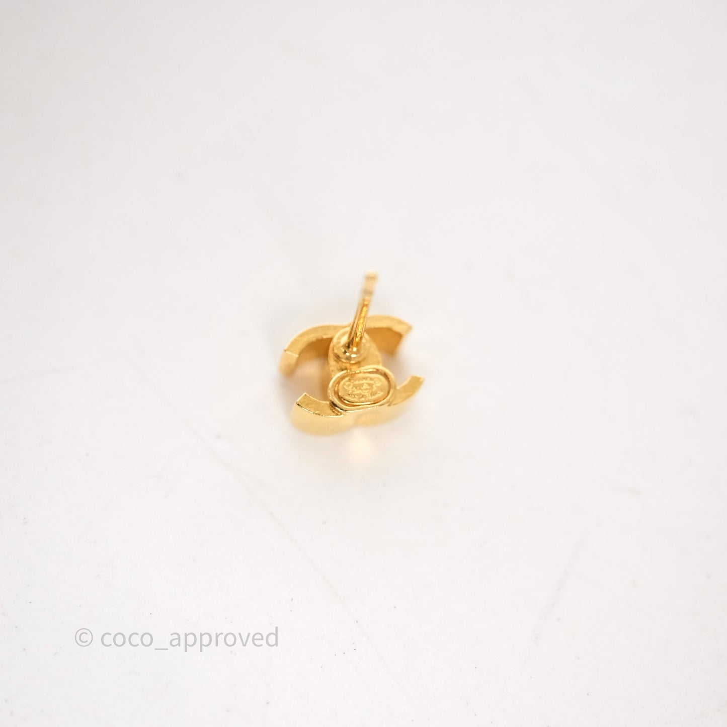 Chanel CC Earrings Gold Tone 26P