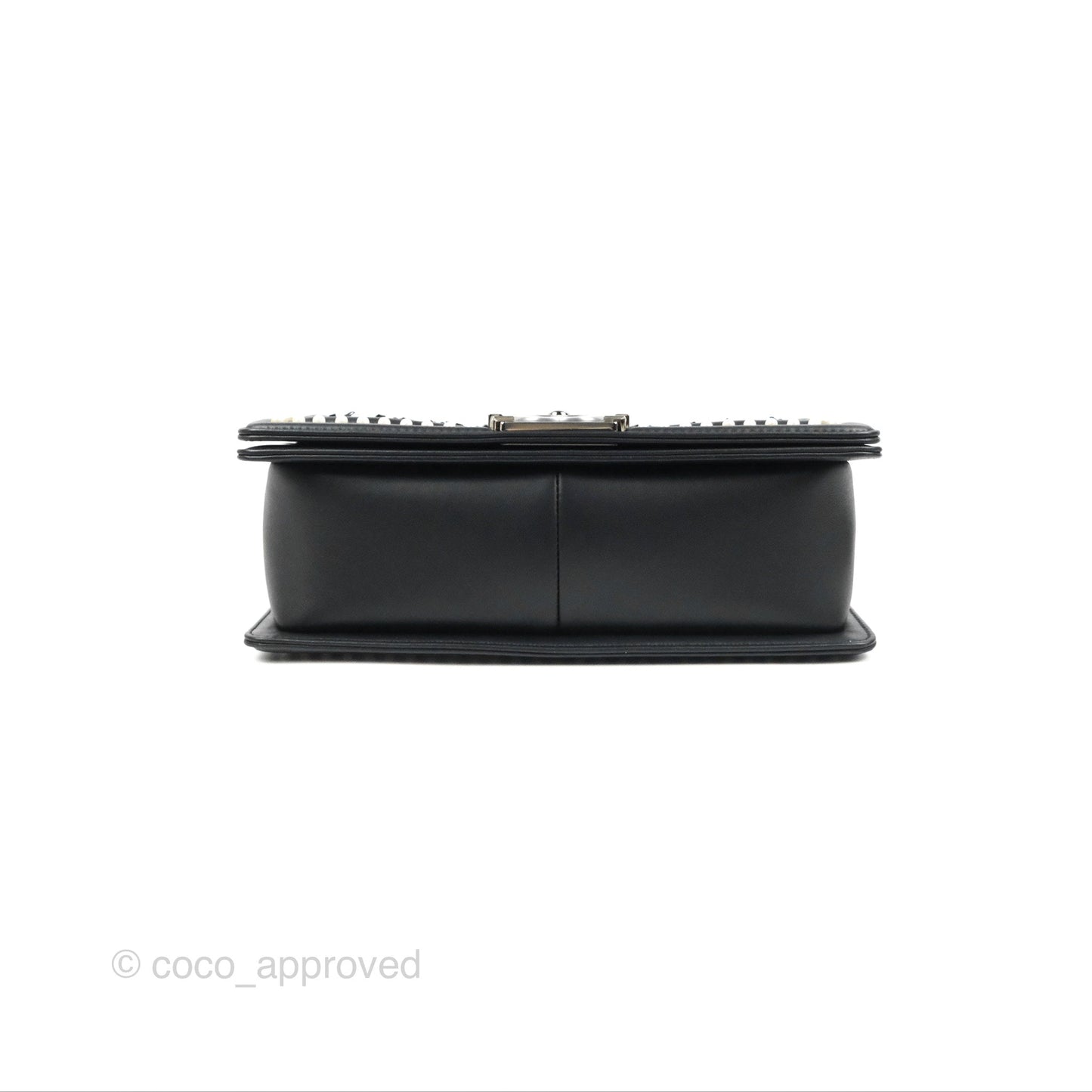 Chanel Medium Pearl Around Boy Black/Navy Tweed Gun Metal Hardware