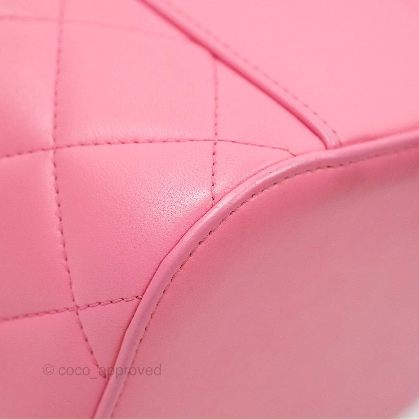 Chanel Small Quilted Top Handle Vanity Case Pink Lambskin Gold Hardware