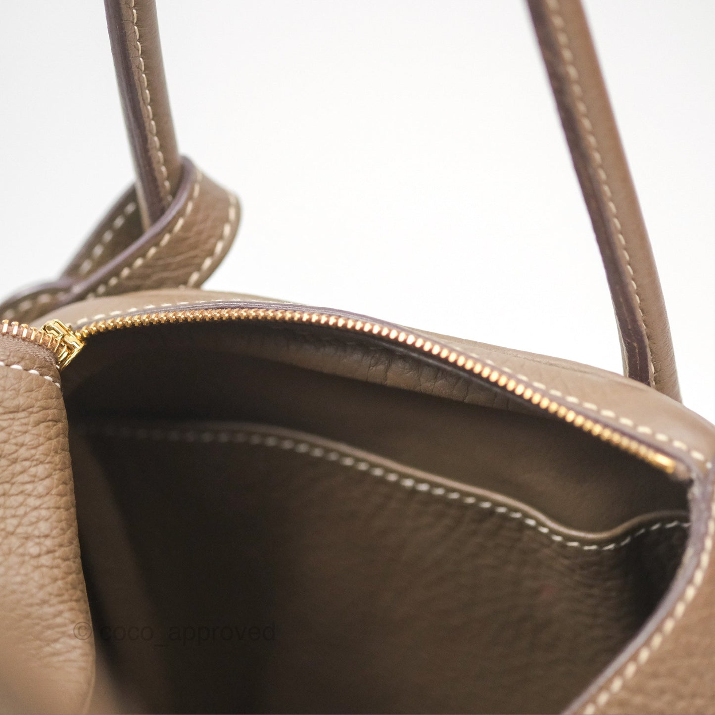 Hermès Lindy 26 Etoupe 18 Taurillion Clemence Gold Hardware