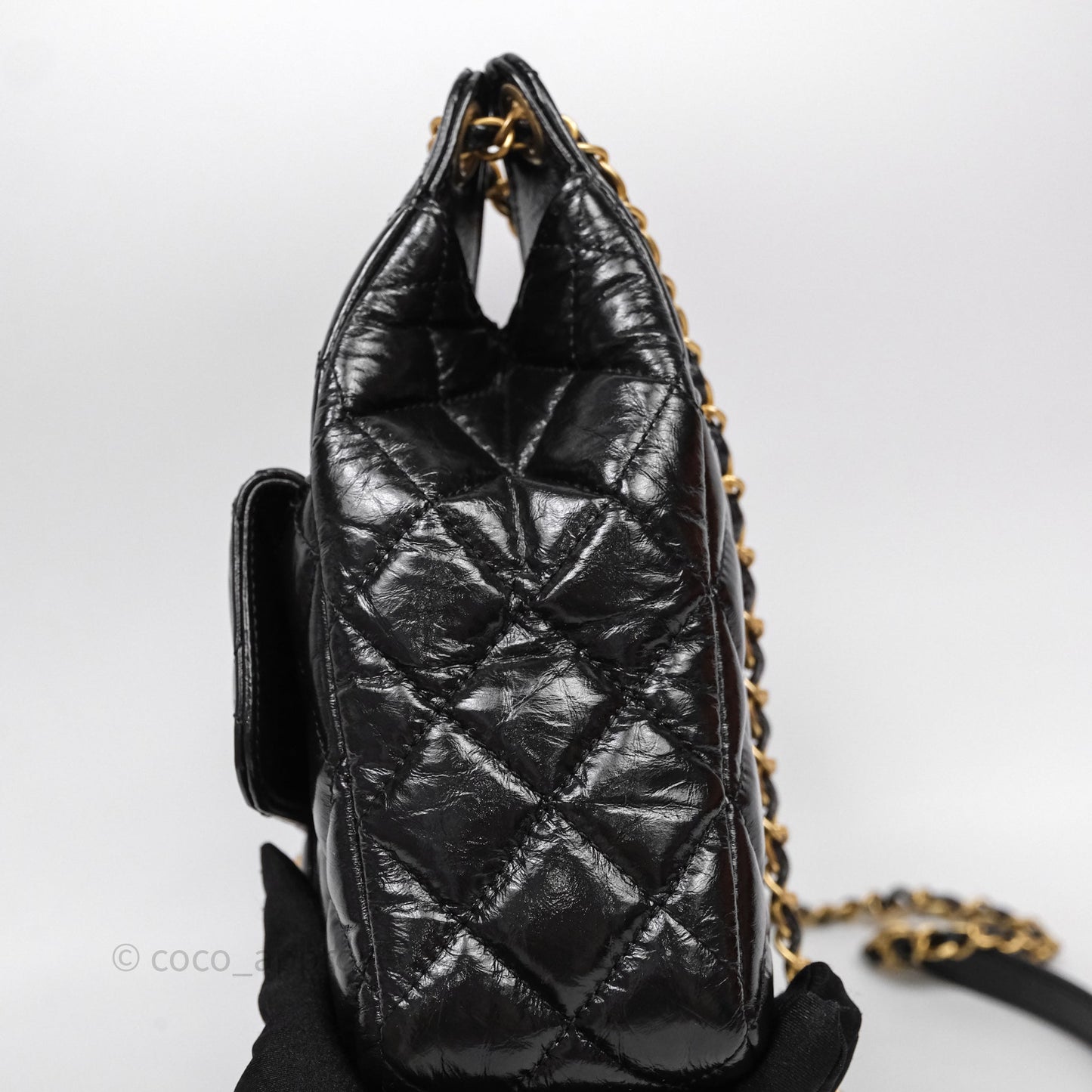 Chanel Medium Quilted Wavy CC Hobo Black Shiny Crumpled Calfskin Aged Gold Hardware