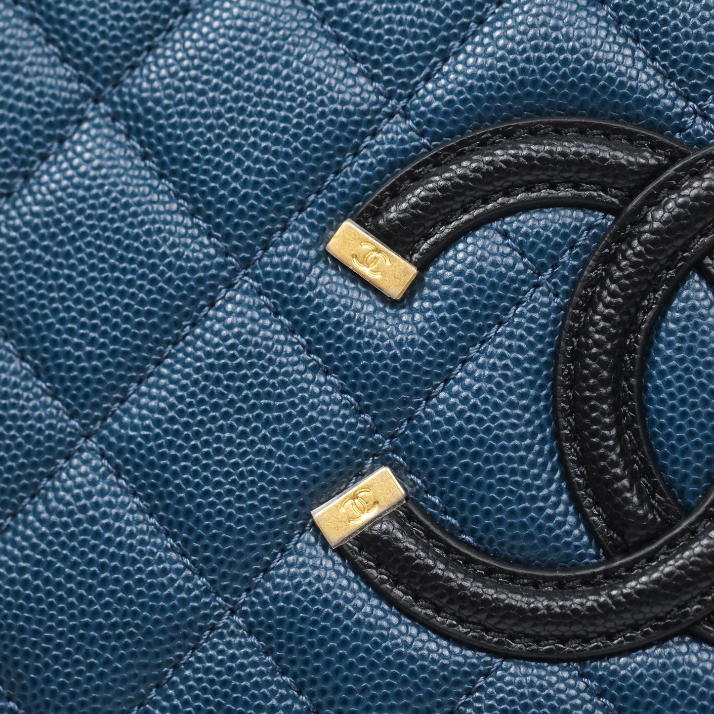 Chanel Quilted Medium CC Filigree Vanity Case Navy Black Caviar Aged Gold Hardware