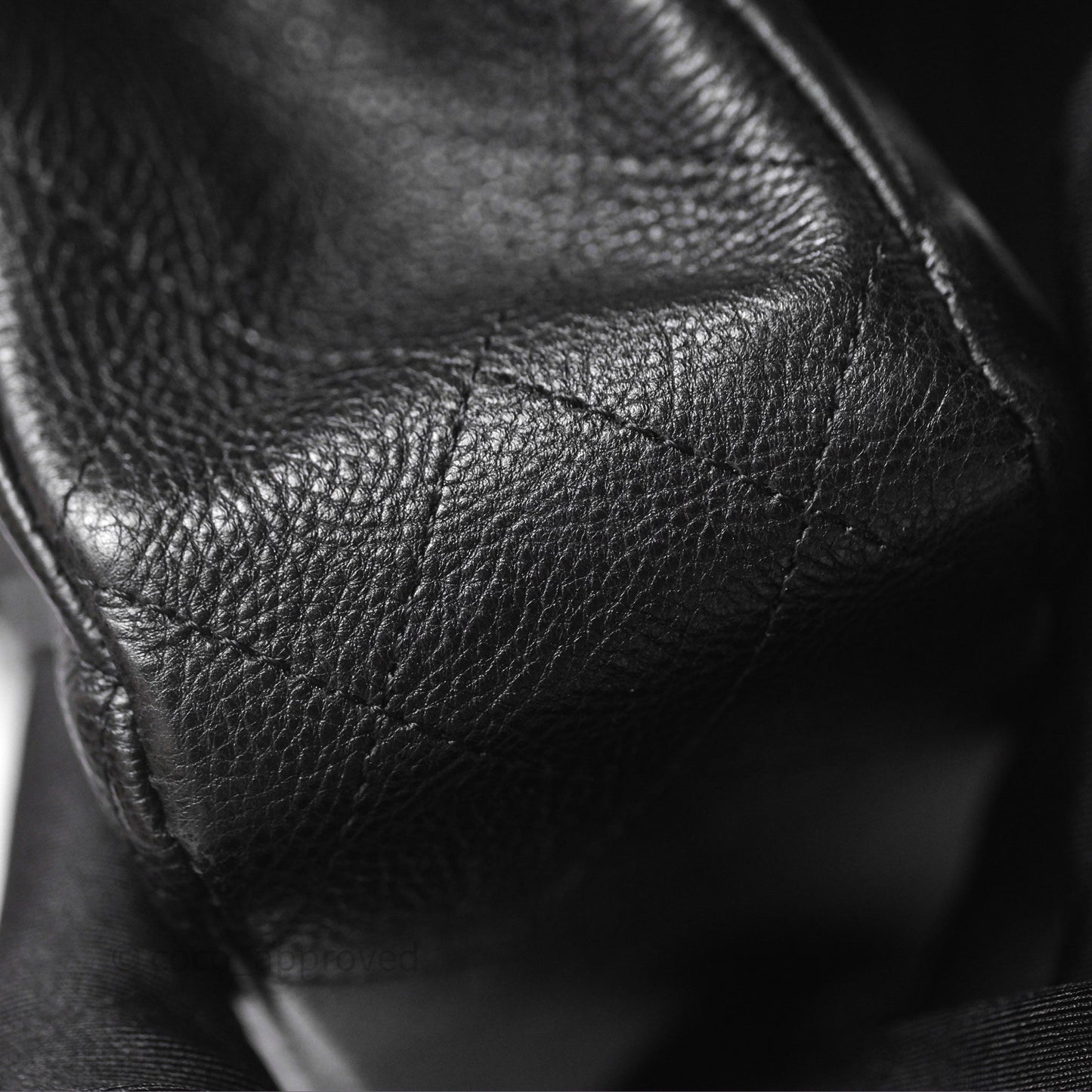Chanel Classic Quilted M/L Medium Double Flap So Black Calfskin