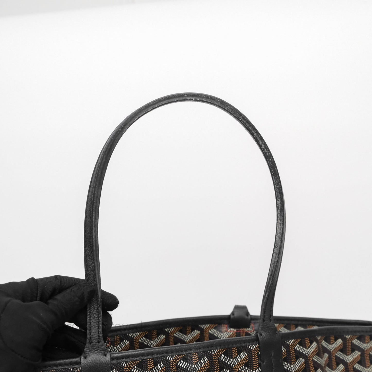 Goyard Artois Tote PM⁣⁣⁣⁣⁣⁣⁣⁣⁣⁣⁣⁣⁣⁣⁣⁣⁣⁣⁣⁣ Goyardine Canvas Black