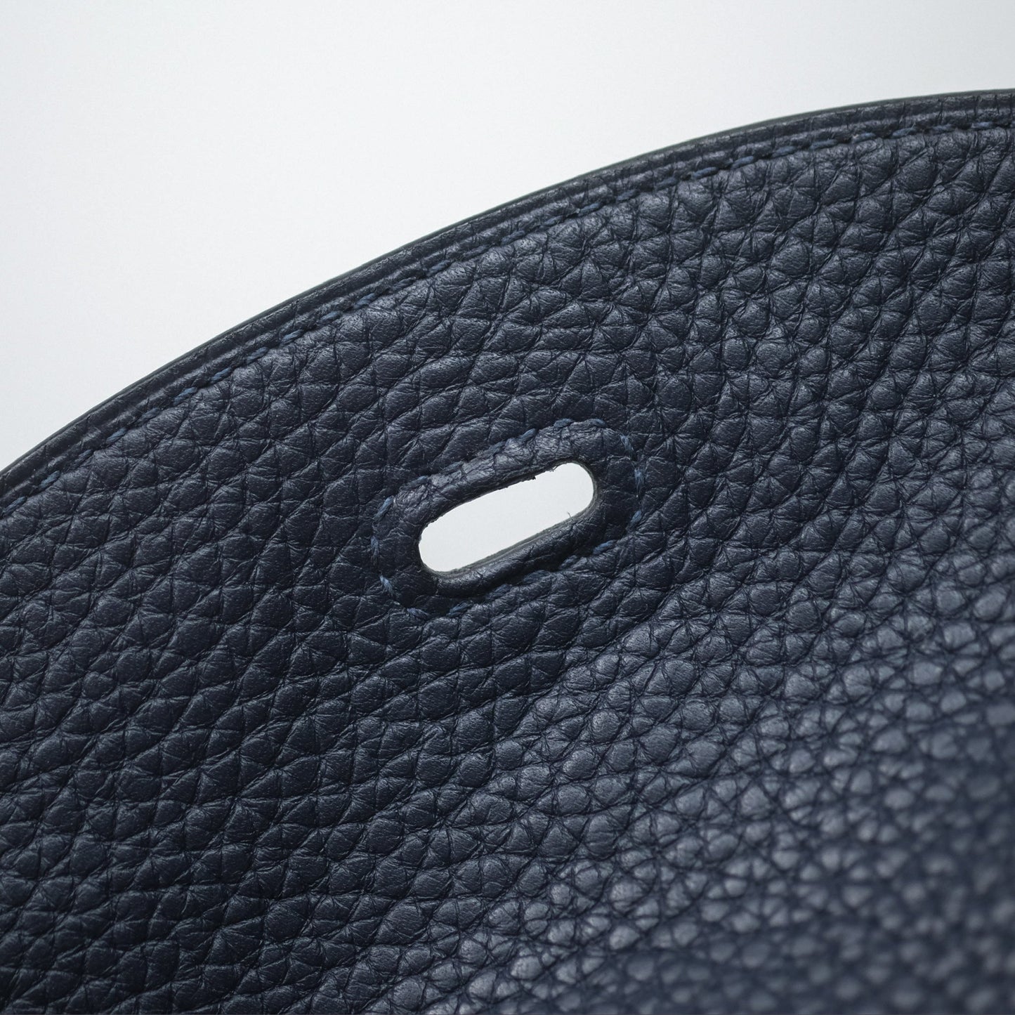 Hermès Lindy 26 Bleu Nuit 2Z Clemence Palladium Hardware