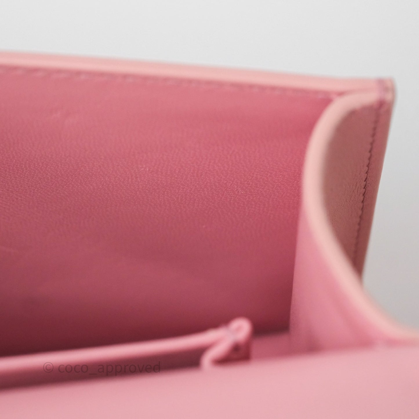 Dior 30 Montaigne East-West Chain Bag Pink