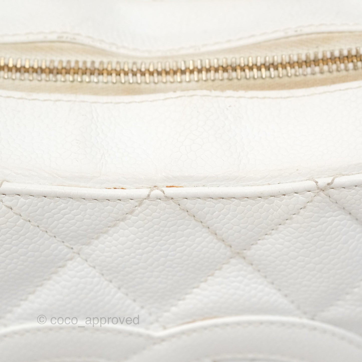 Chanel Vintage CC Quilted Shoulder Bag White Caviar Gold Hardware