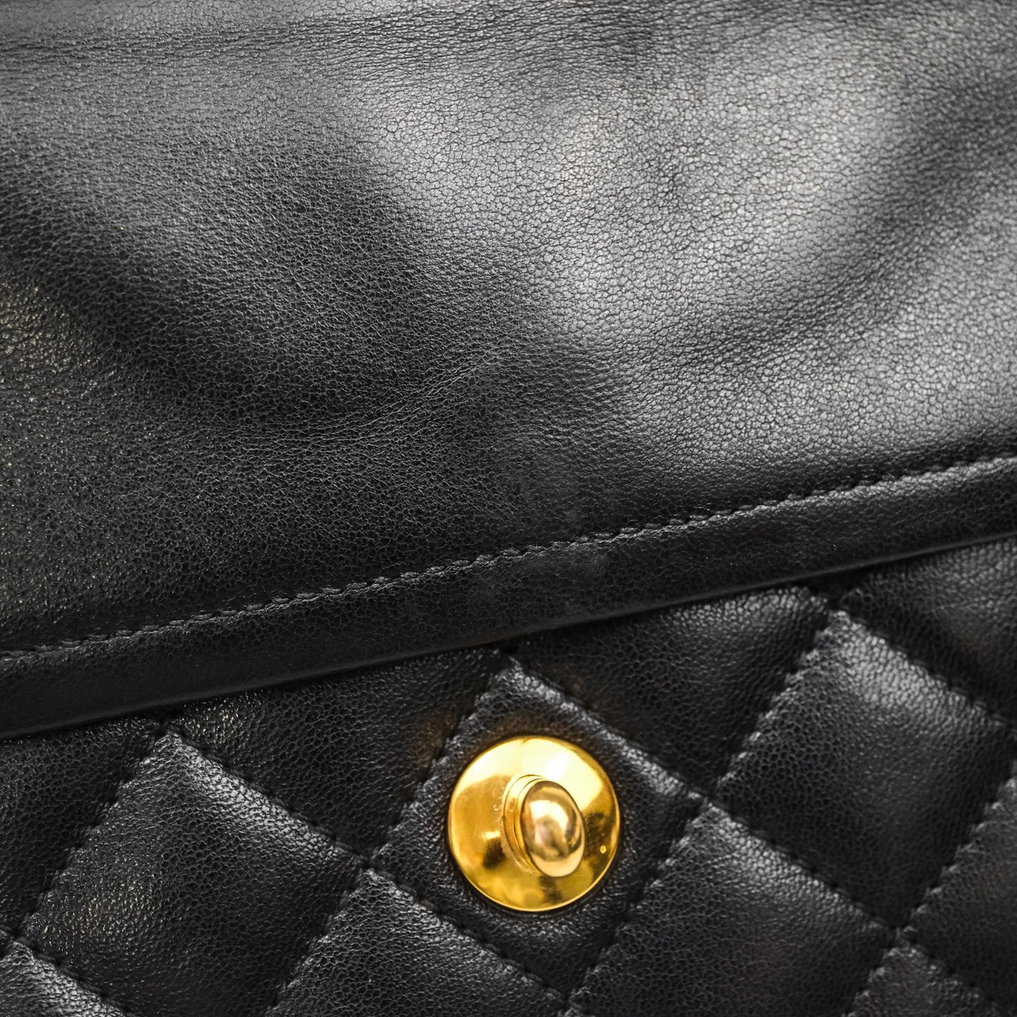 Chanel Quilted Vintage Flap Bag Lambskin Black 24K Gold Hardware