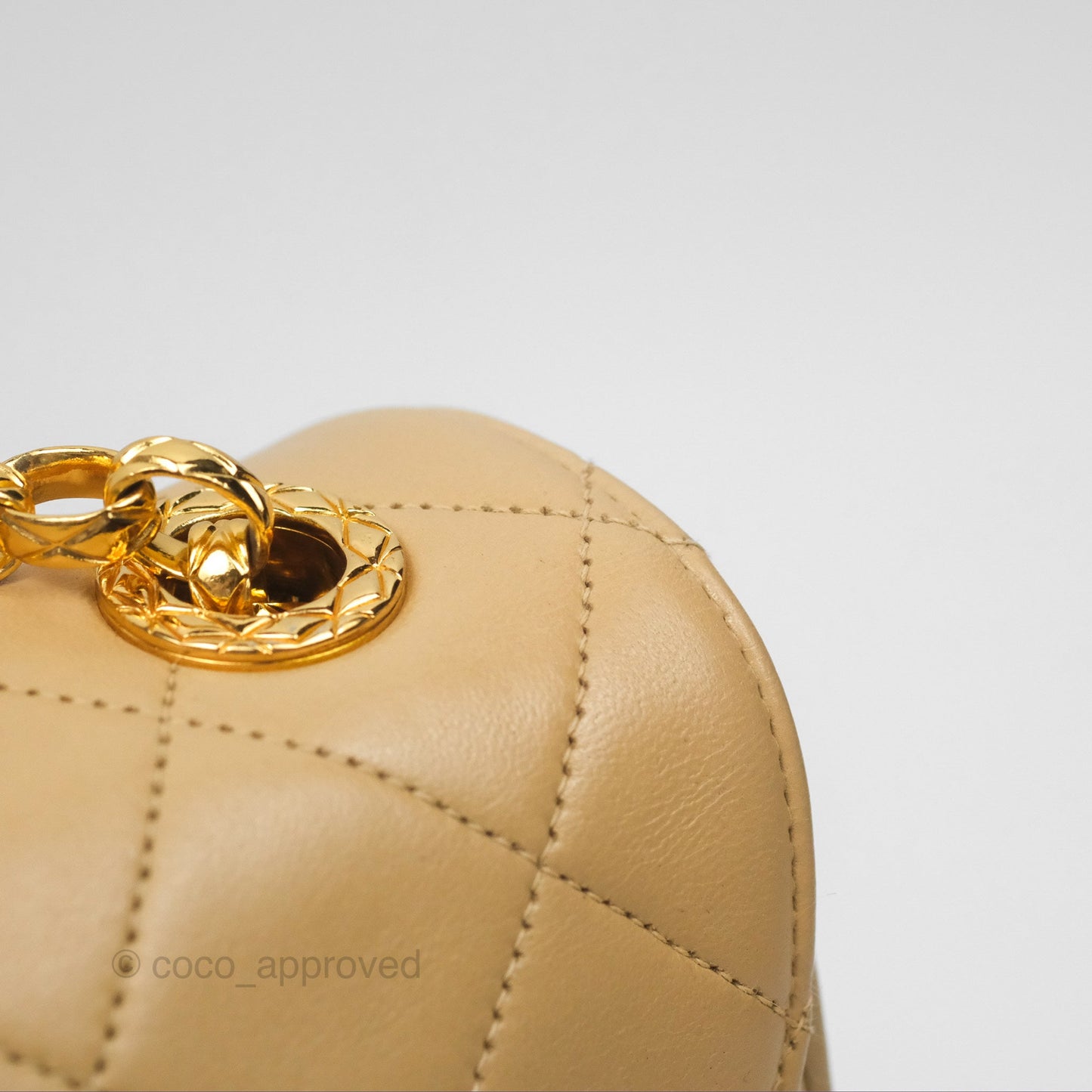 Chanel Vintage Flap Bag Beige Lambskin Gold Hardware