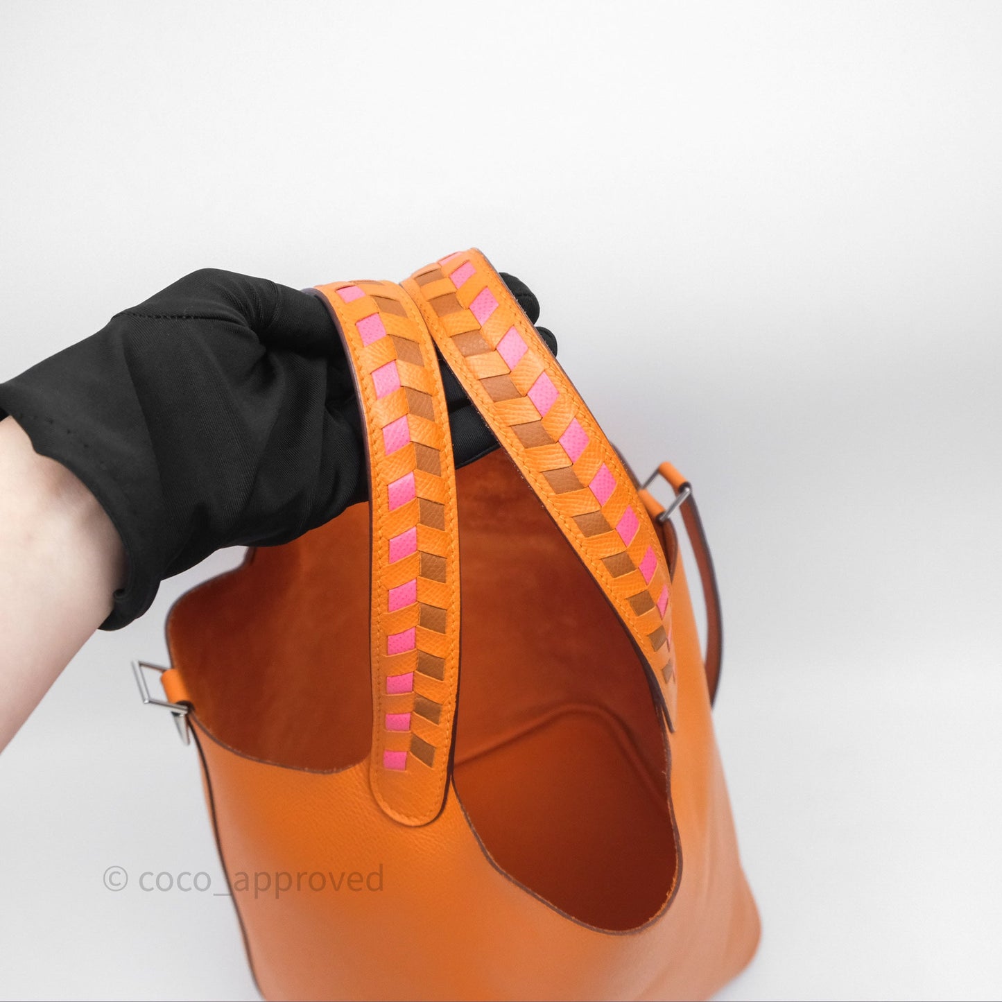 Hermès Tressage De Cuir Picotin Lock 22 Abricot I9/ Rose Azalée 8W/ Gold 37 Epsom Palladium Hardware