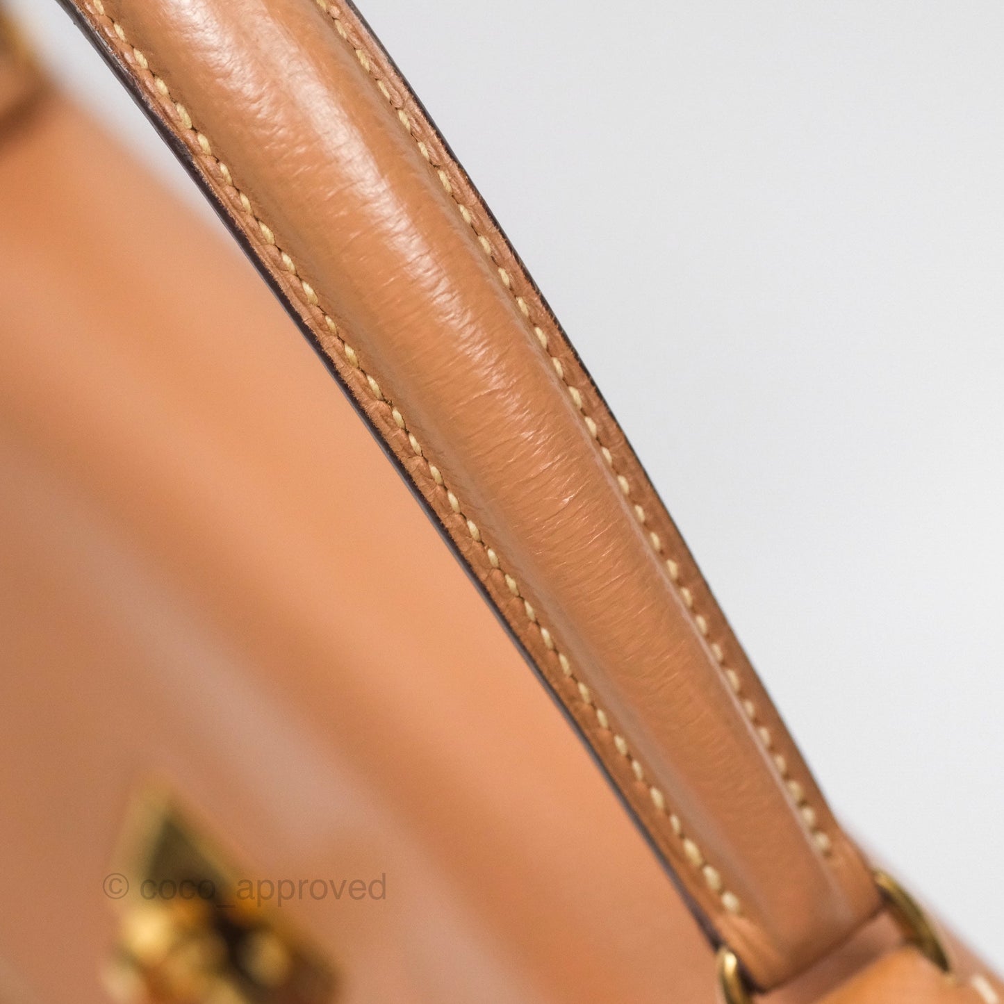 Hermes Vintage Kelly 32 Retourne Natural Gold Hardware