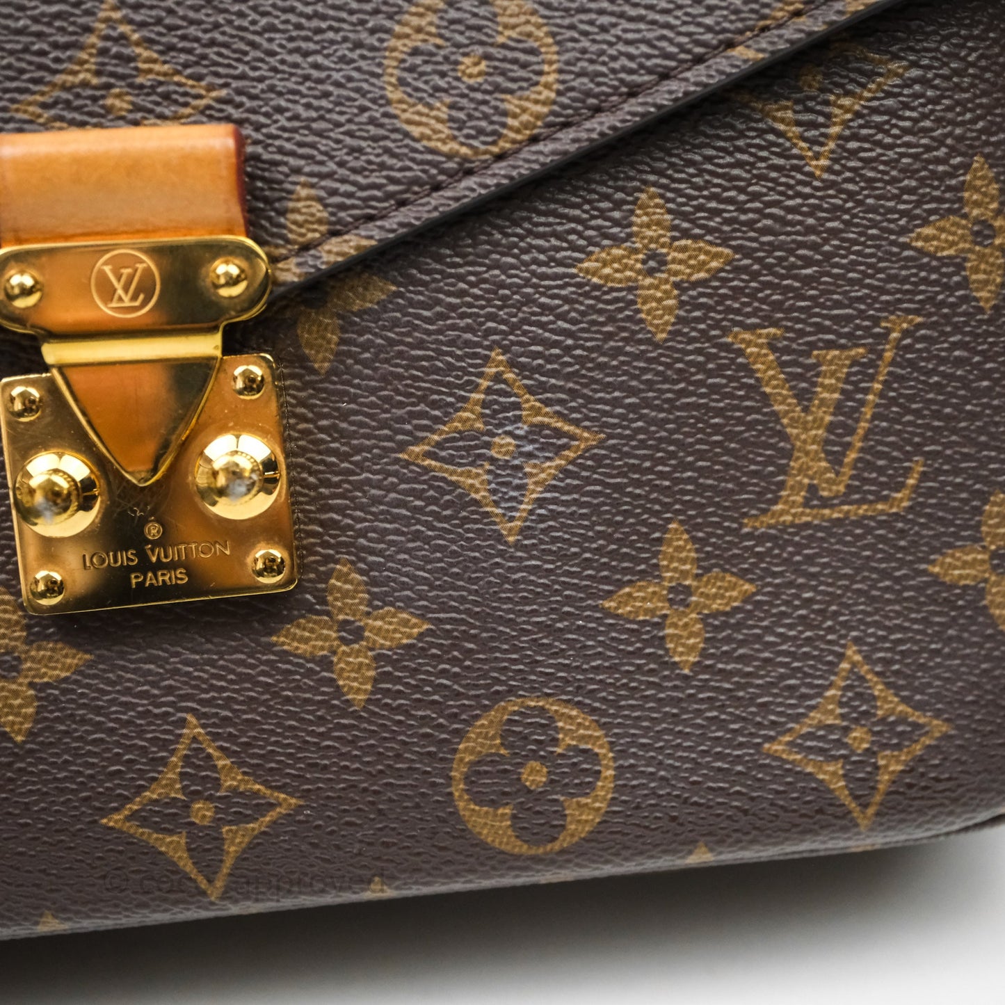Louis Vuitton Pochette Metis Monogram