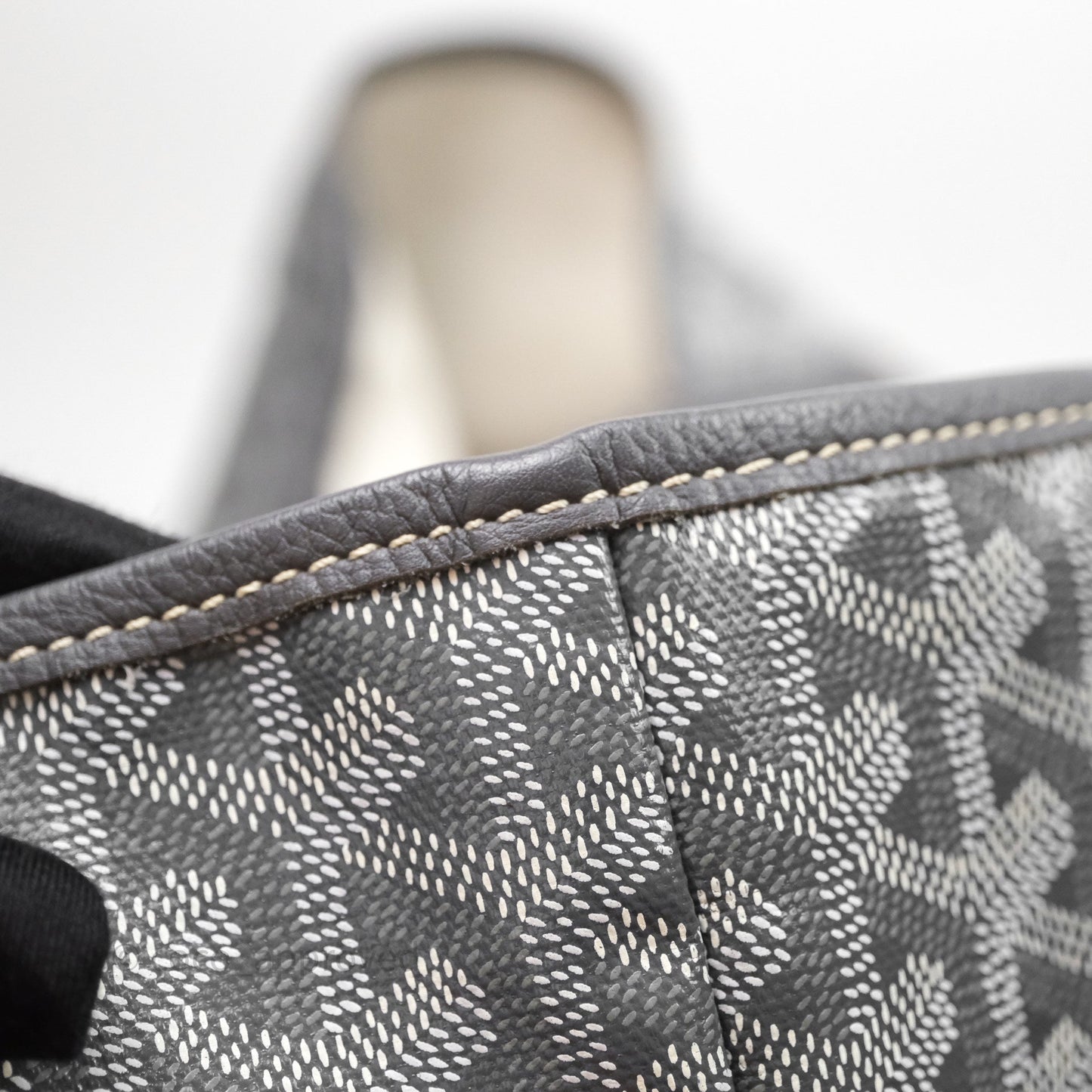 Goyard St Louis Tote PM ⁣⁣⁣⁣⁣⁣⁣⁣⁣⁣⁣⁣⁣⁣⁣⁣⁣⁣⁣⁣Grey