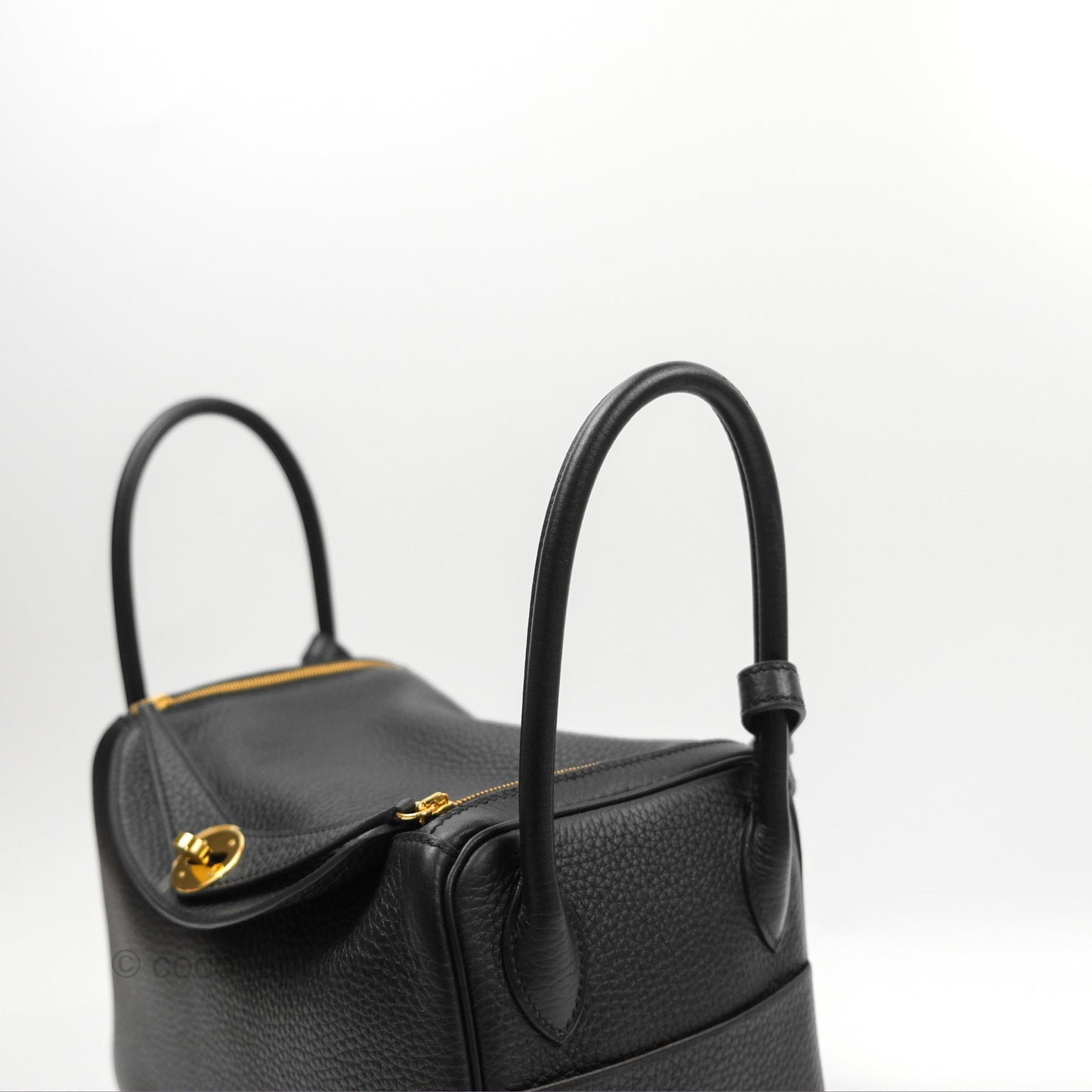 Hermès Lindy 26 Black Clemence Gold Hardware