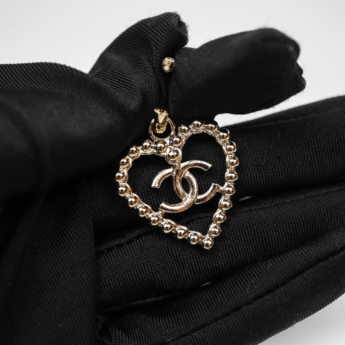 Chanel Crystals Round Heart Drop Earrings Gold Tone 25P