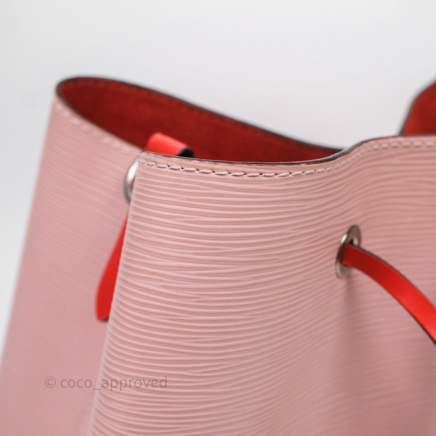Louis Vuitton Neonoe MM Pink Epi
