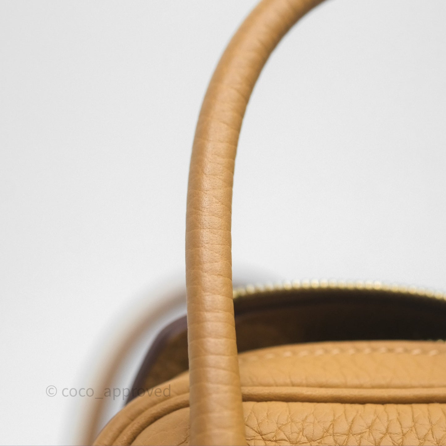 Hermès Mini Lindy 20 Biscuit 4B Clemence Gold Hardware With Rodeo