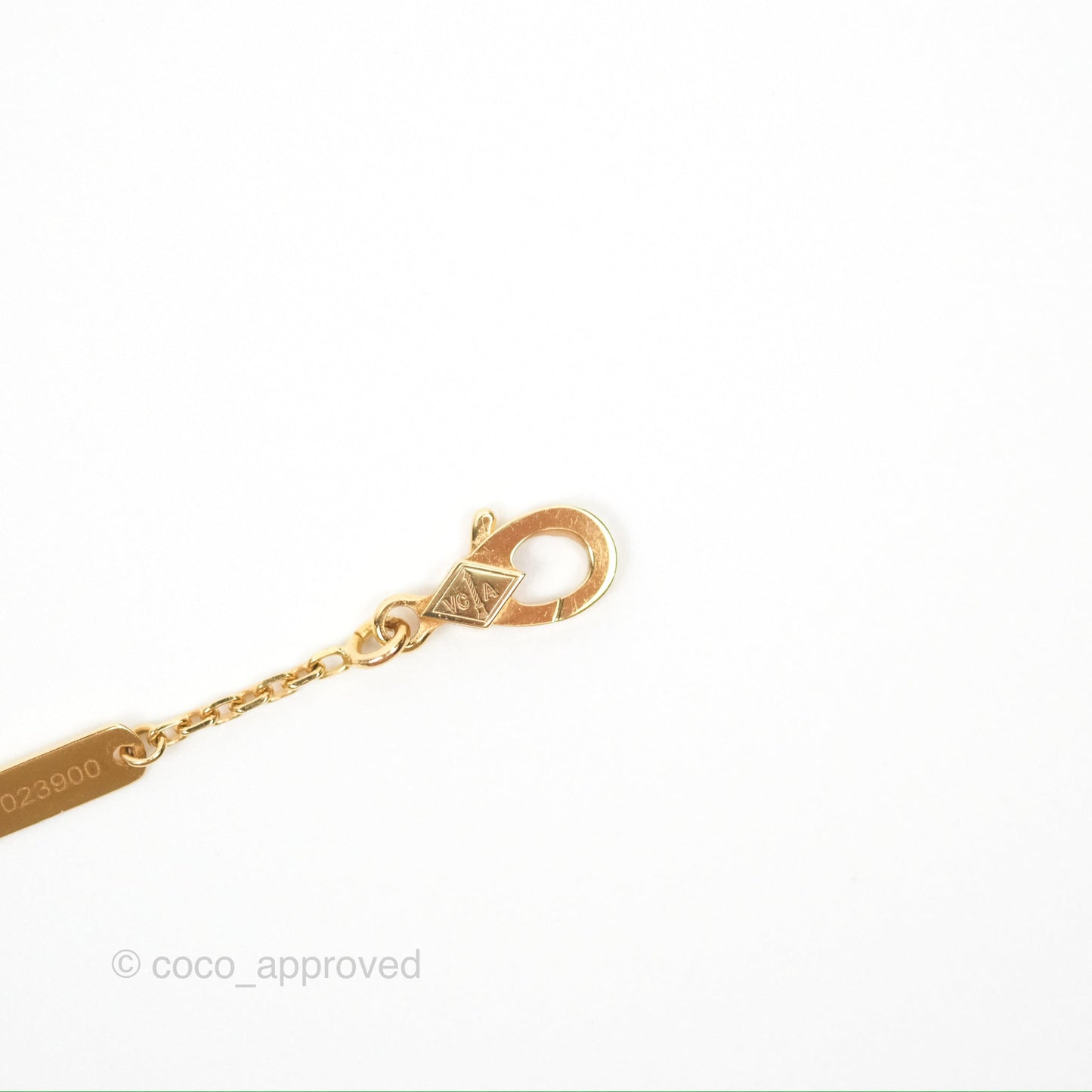 Van Cleef & Arpels Vintage Alhambra Pendant 18K Yellow Gold Guilloche