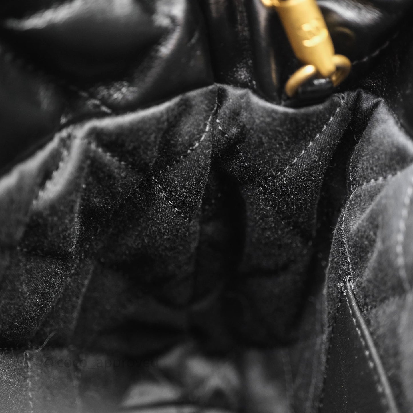 Chanel 22 Mini Bag Black Shiny Crumpled Calfskin Aged Gold Hardware