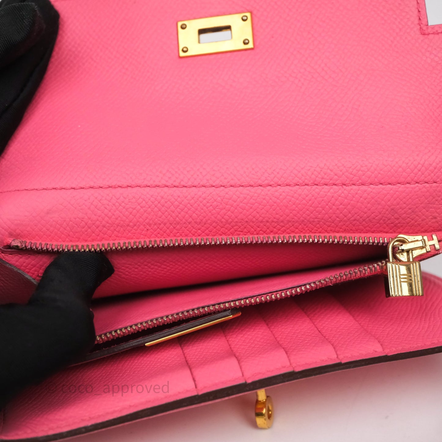 Hermès Kelly Depliant Medium Wallet Rose Epsom Gold Hardware