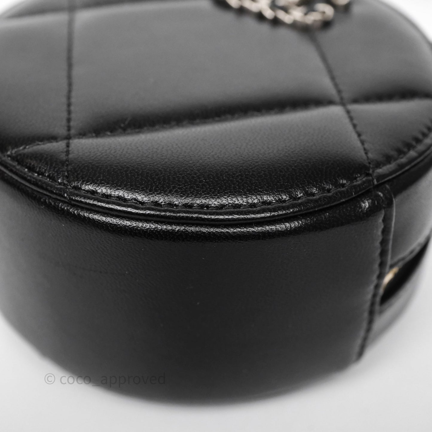 Chanel 19 Round Clutch With Chain Black Mixed Hardware