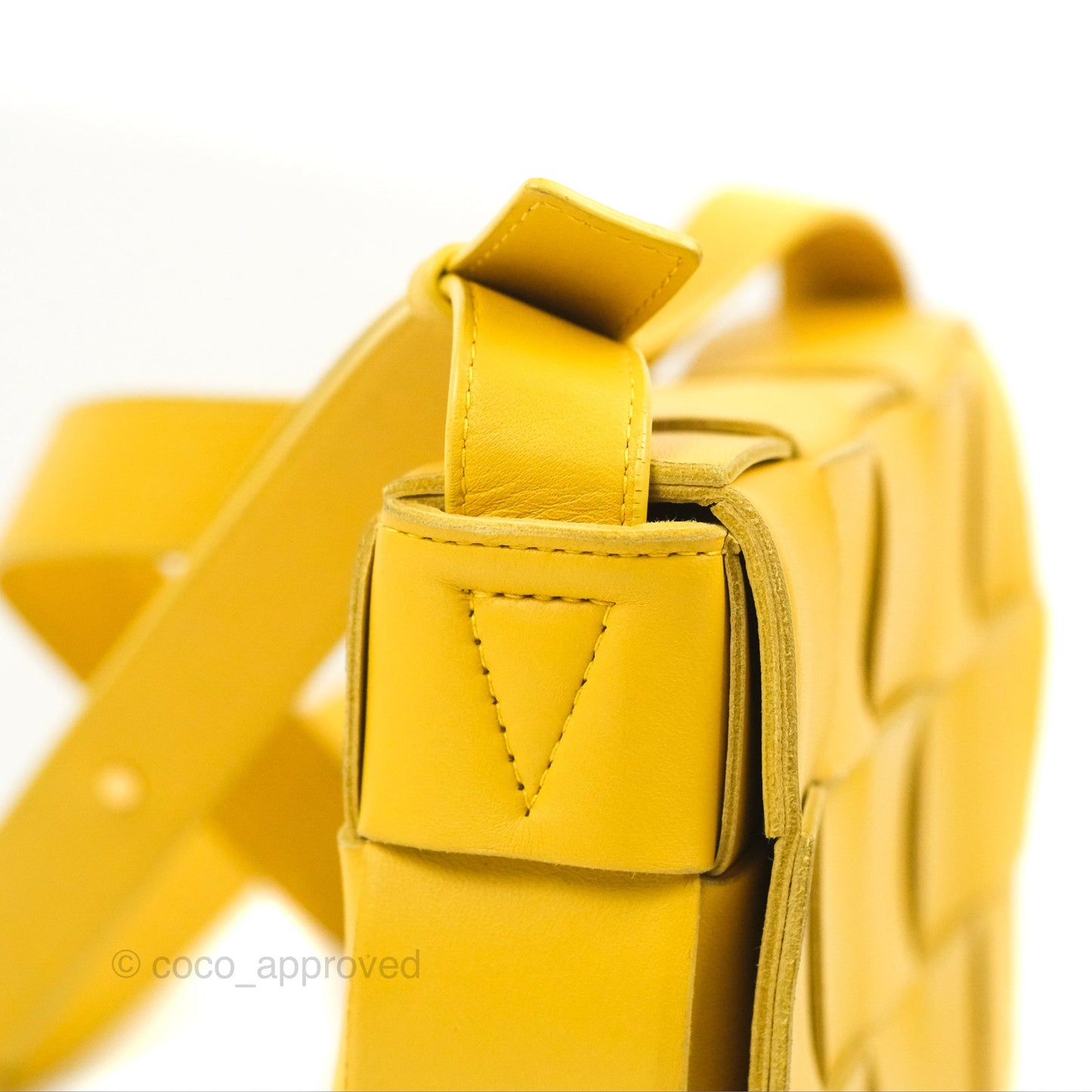 Bottega Veneta Cassette Shoulder Bag Intrecciato Yellow Lambskin