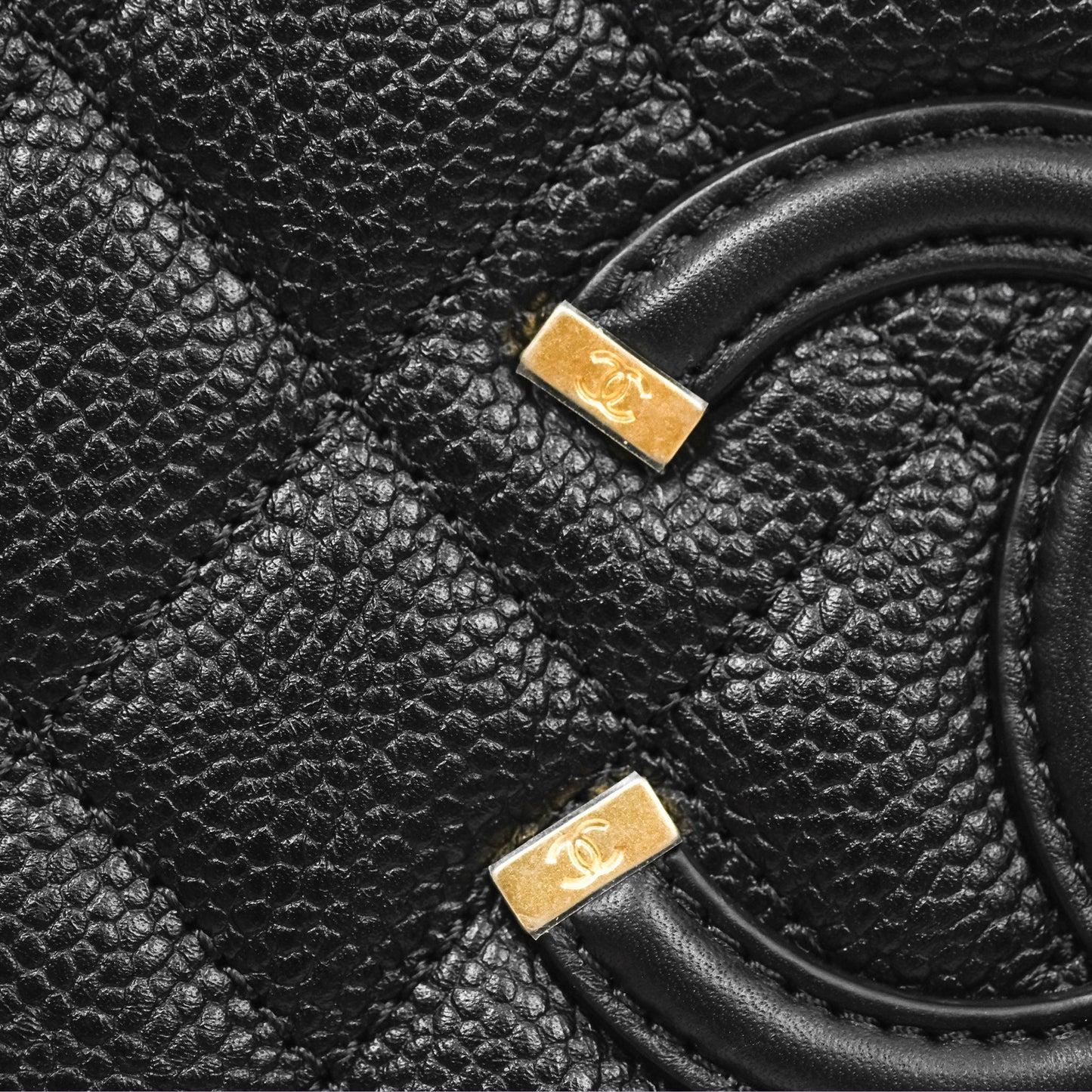 Chanel Quilted Medium CC Filigree Vanity Case Black Caviar Aged Gold Hardware
