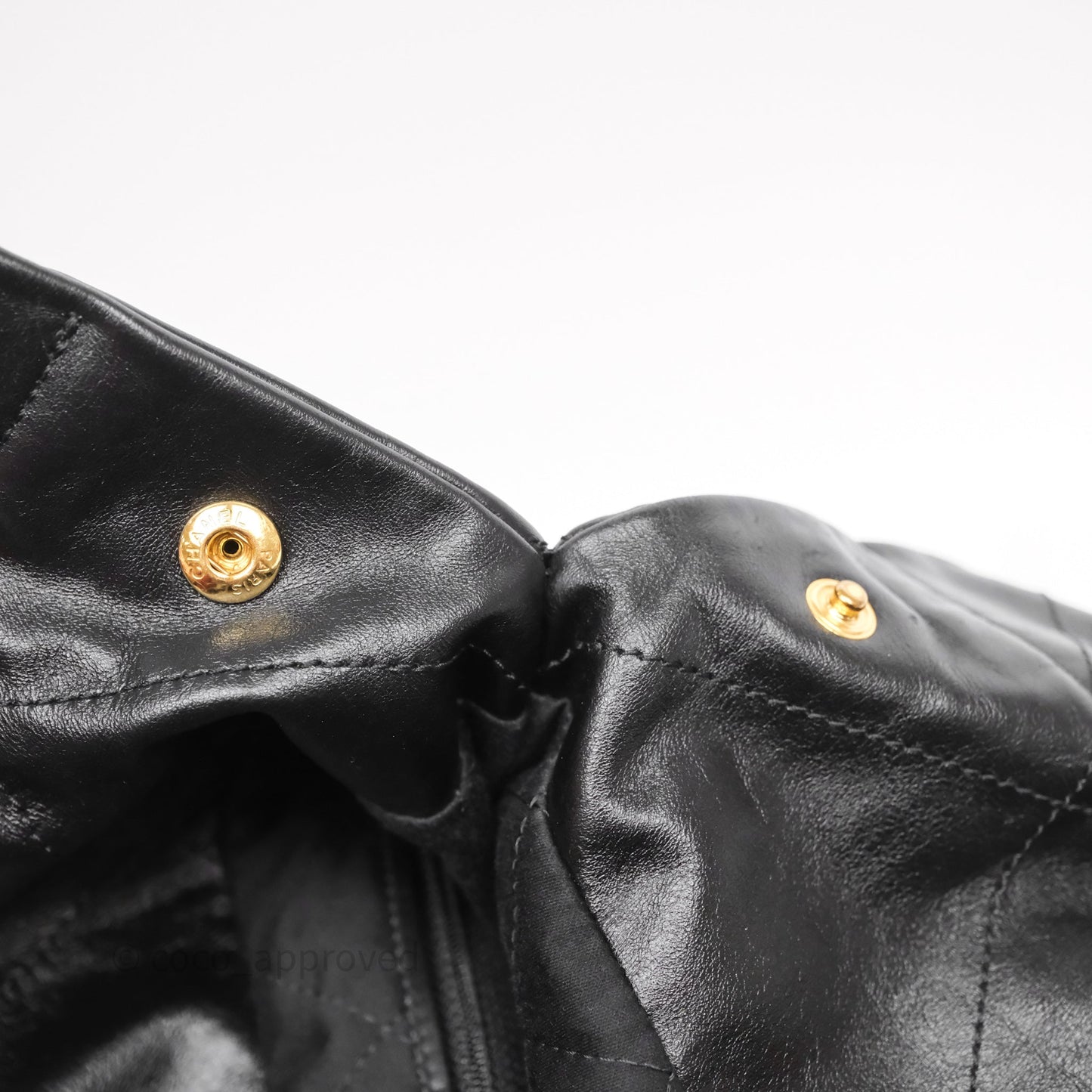 Chanel 22 Bag Medium Black Crumpled Calfskin Aged Gold Hardware
