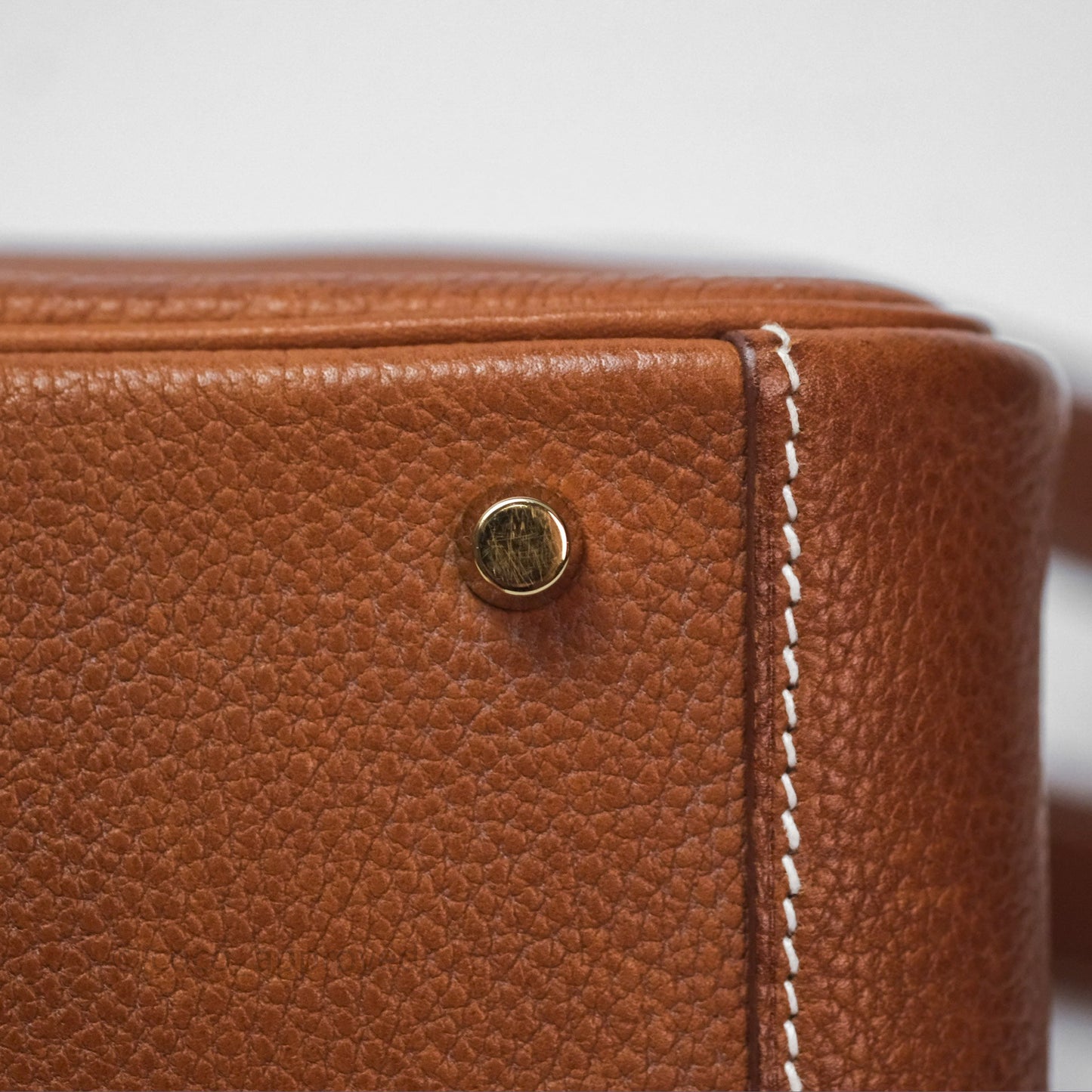 Hermès Mini Lindy 20 Fauve 34 Barenia Gold Hardware
