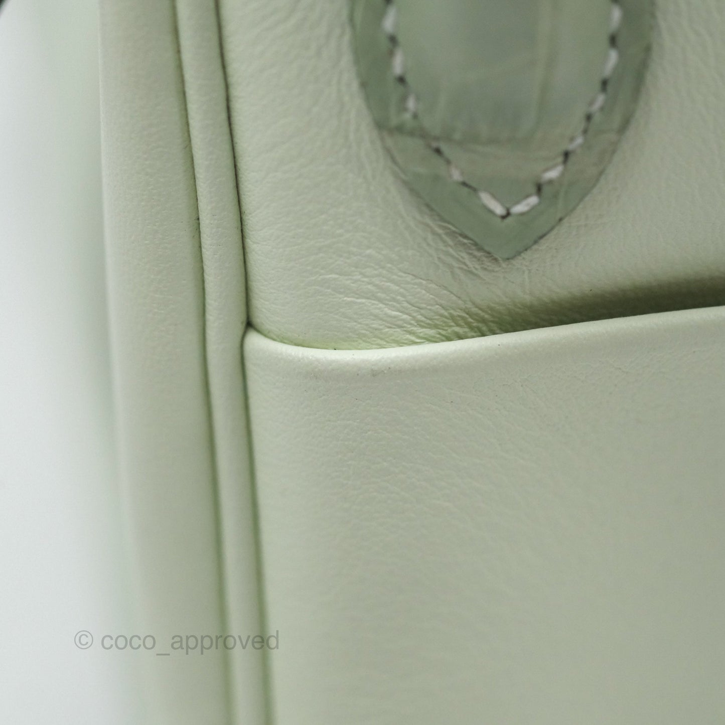 Hermès Mini Lindy Touch Vert Fizz 0S Swift Alligator Handle Gold Hardware