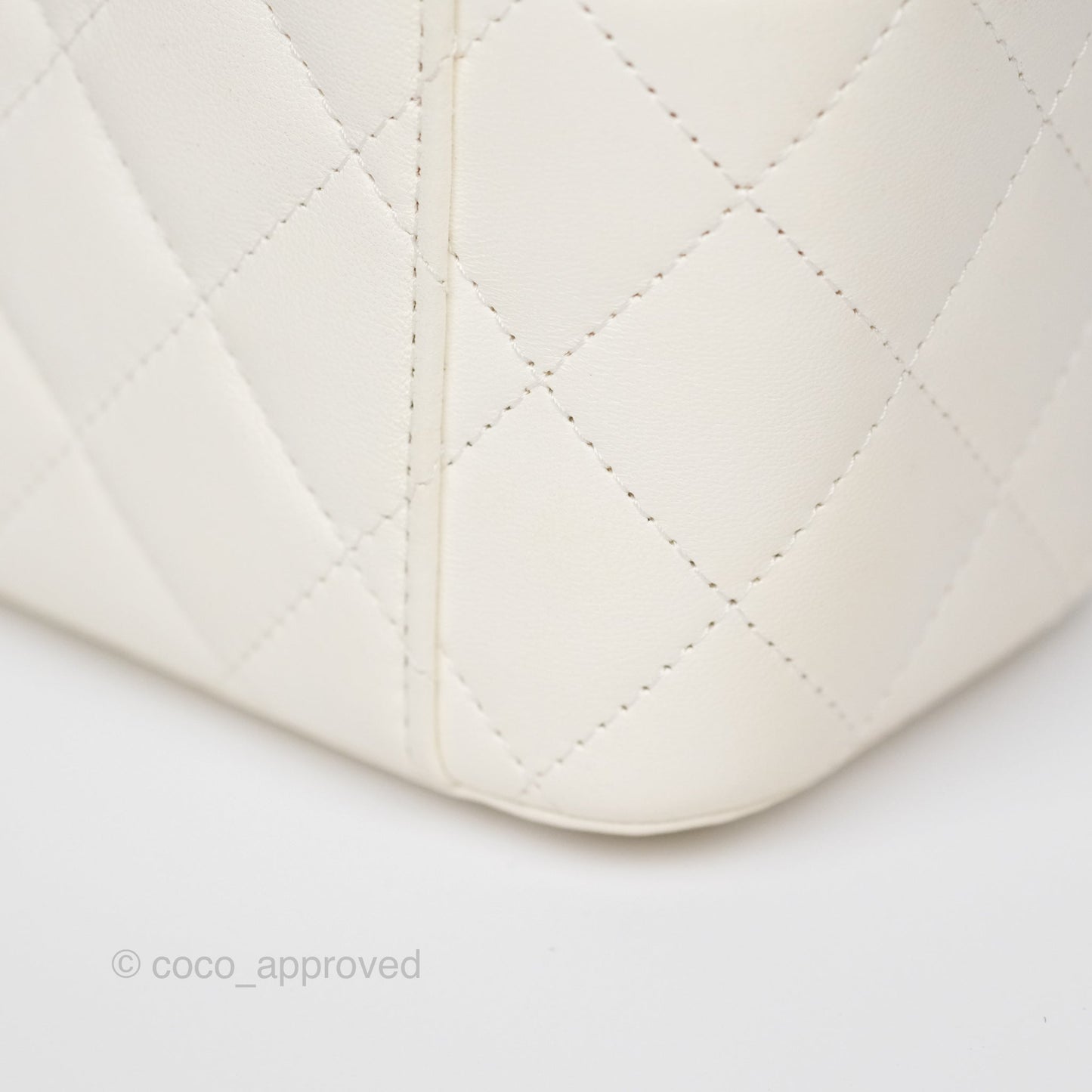 Chanel Vanity with Double Chain White Shiny Lambskin 23C