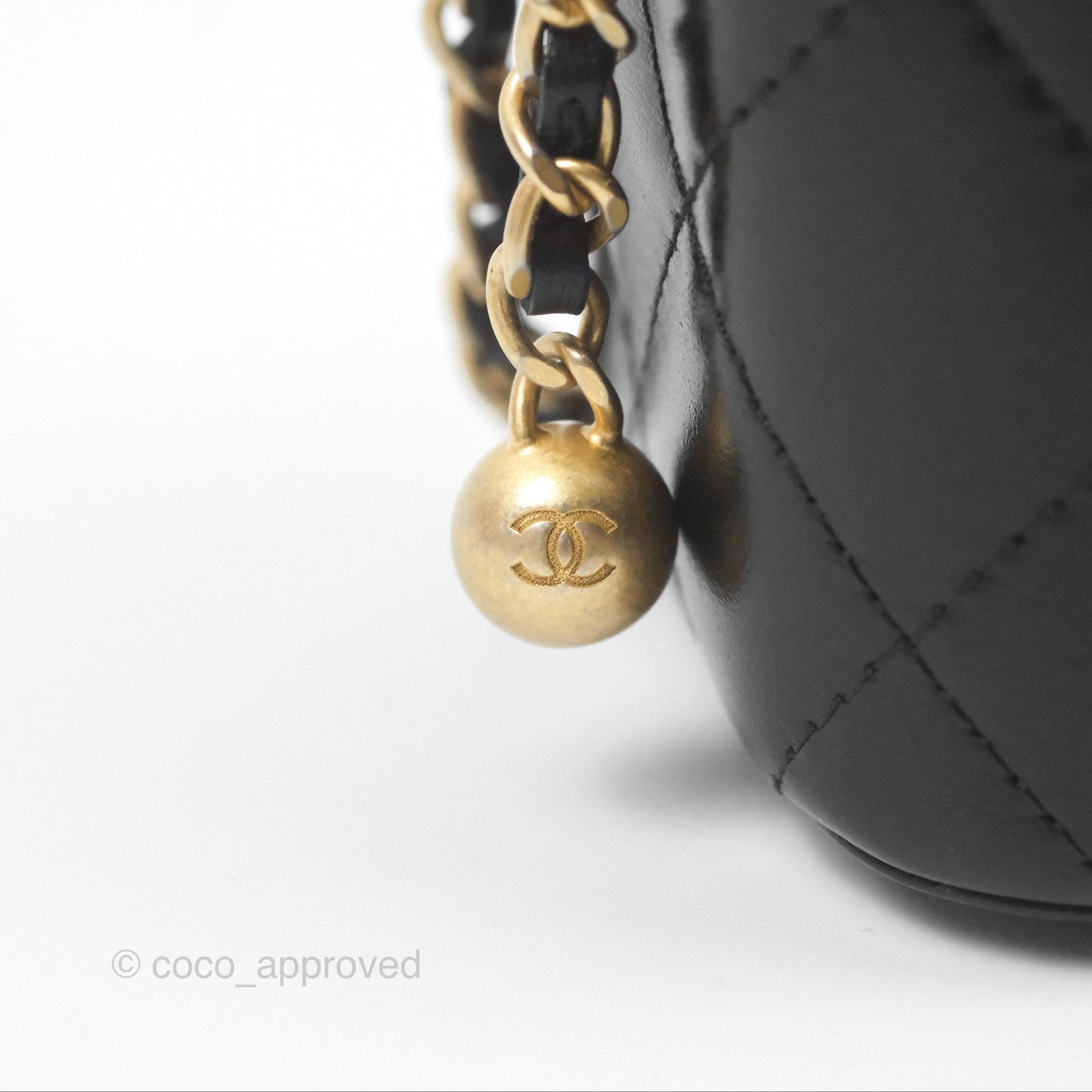 Chanel Quilted Mini Perfect Fit Vanity With Chain Black Calfskin Aged Gold Hardware 21A