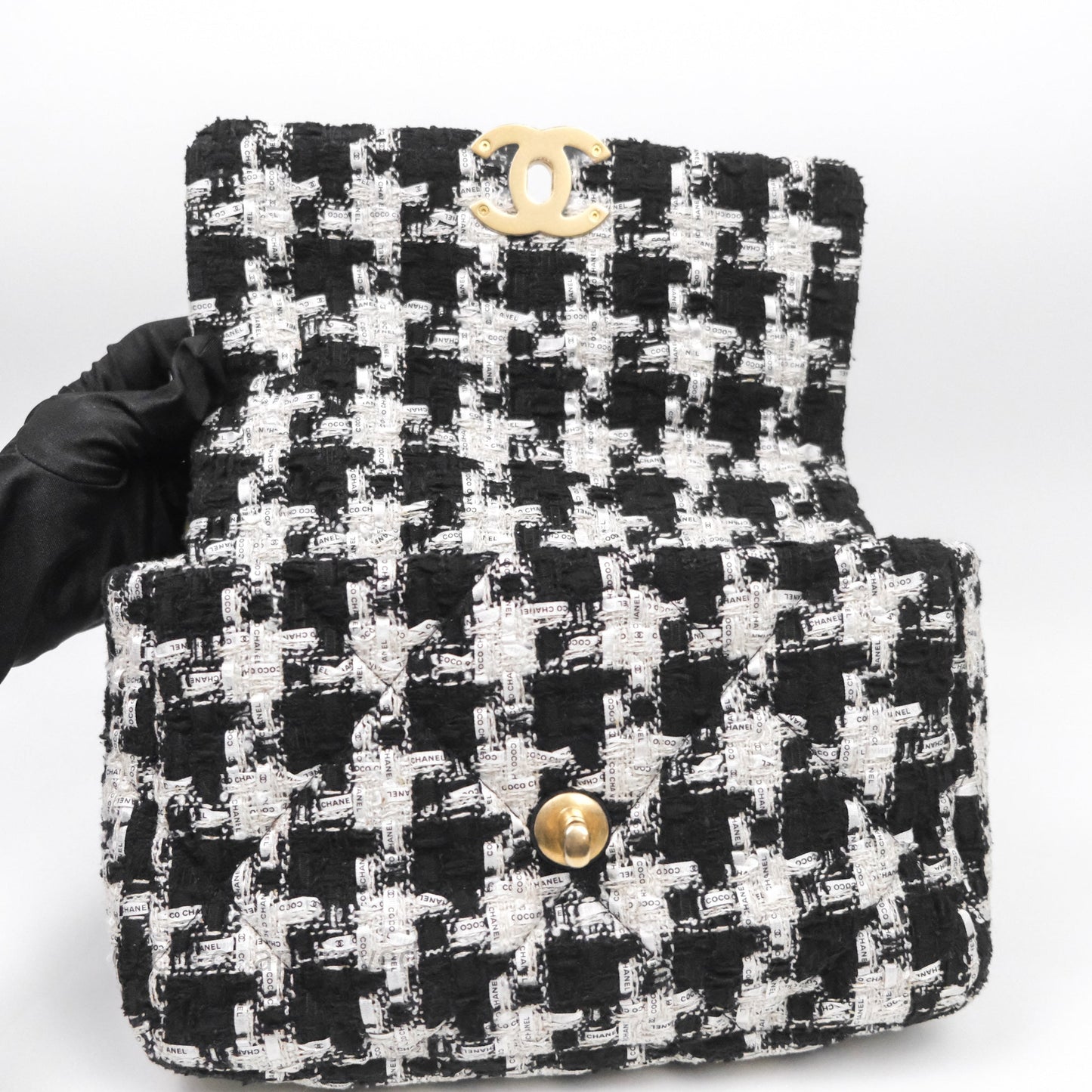 Chanel 19 Small Tweed Houndstooth Black & White Mixed Hardware