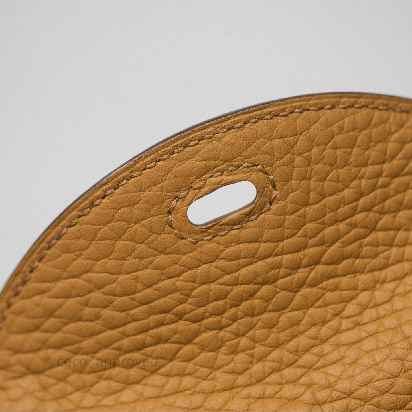 Hermès Mini Lindy 20 Biscuit 4B Clemence Gold Hardware With Rodeo