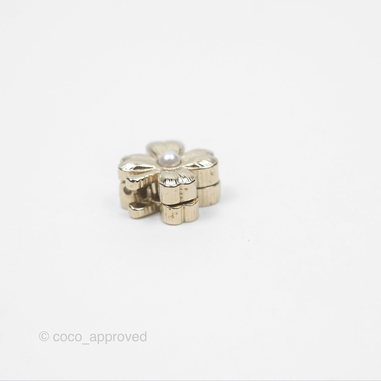 Chanel Magnetic Hair Accessory Hair Clip Set Gold Tone 22P