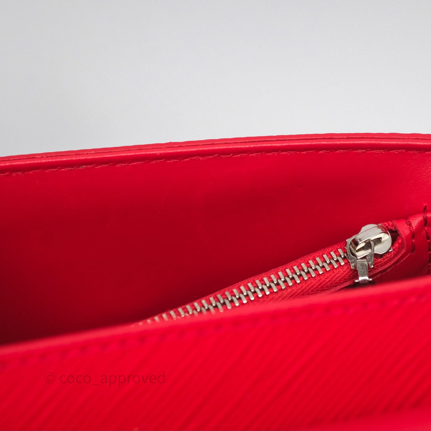 Louis Vuitton x Yayoi Kusama Twist MM Red/ White Epi Silver Hardware